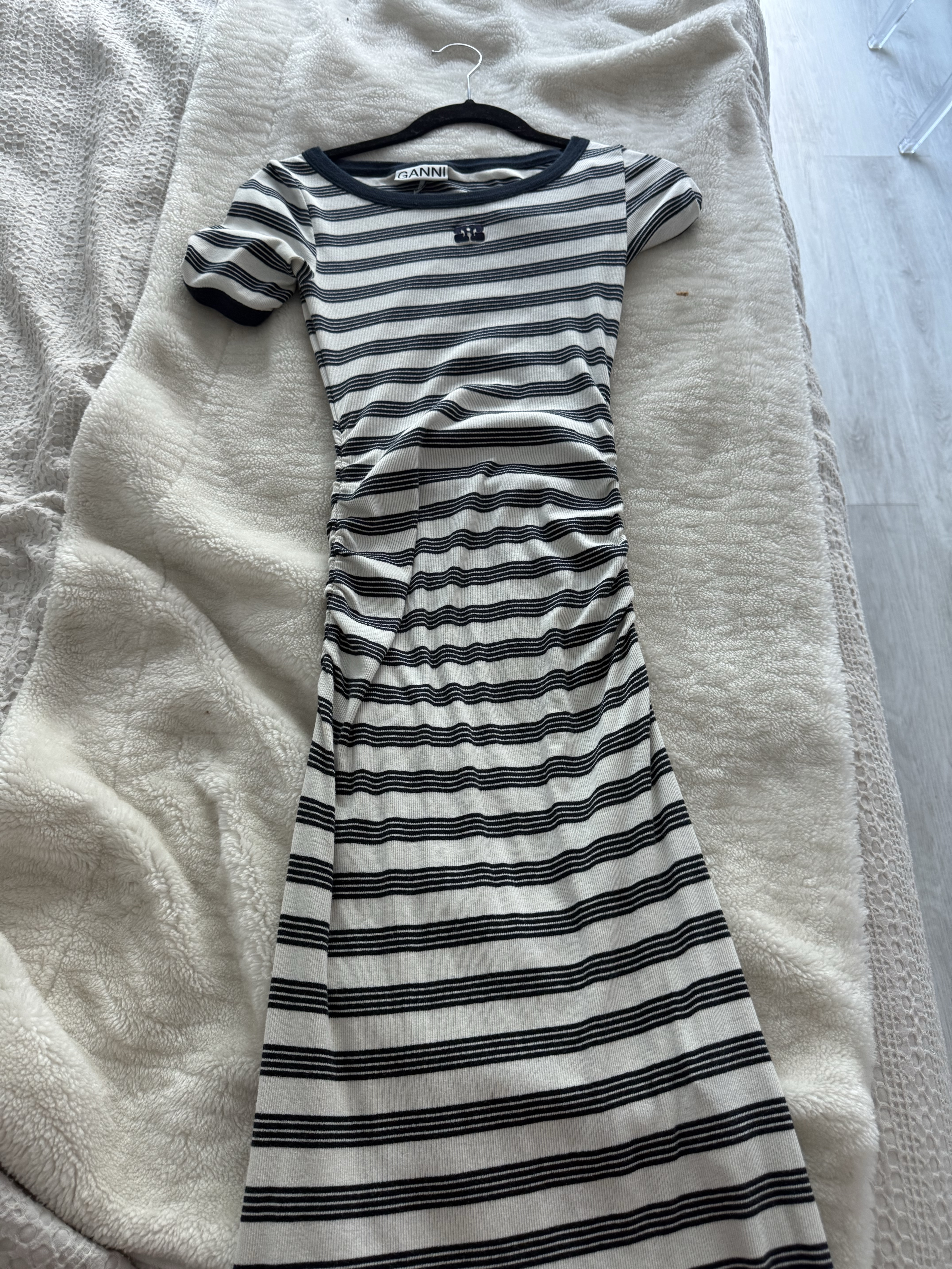 italia azure crossover halterneck maxi dress Italia Azure Halterneck Sheer Hem Maxi Dress Olive