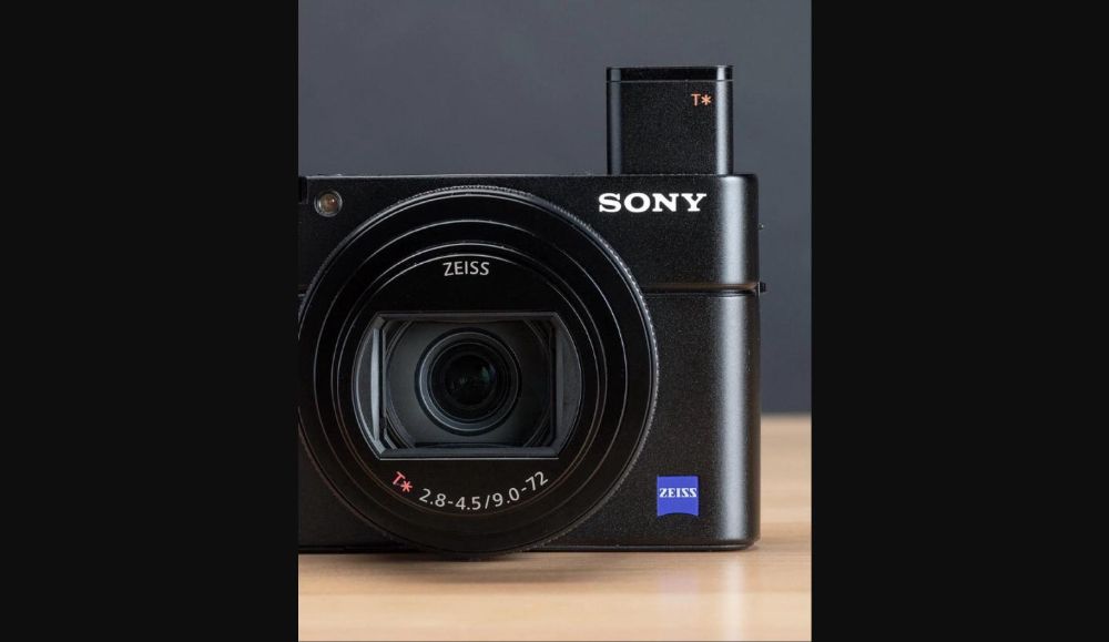 Sony RX100 VII Digital Camera