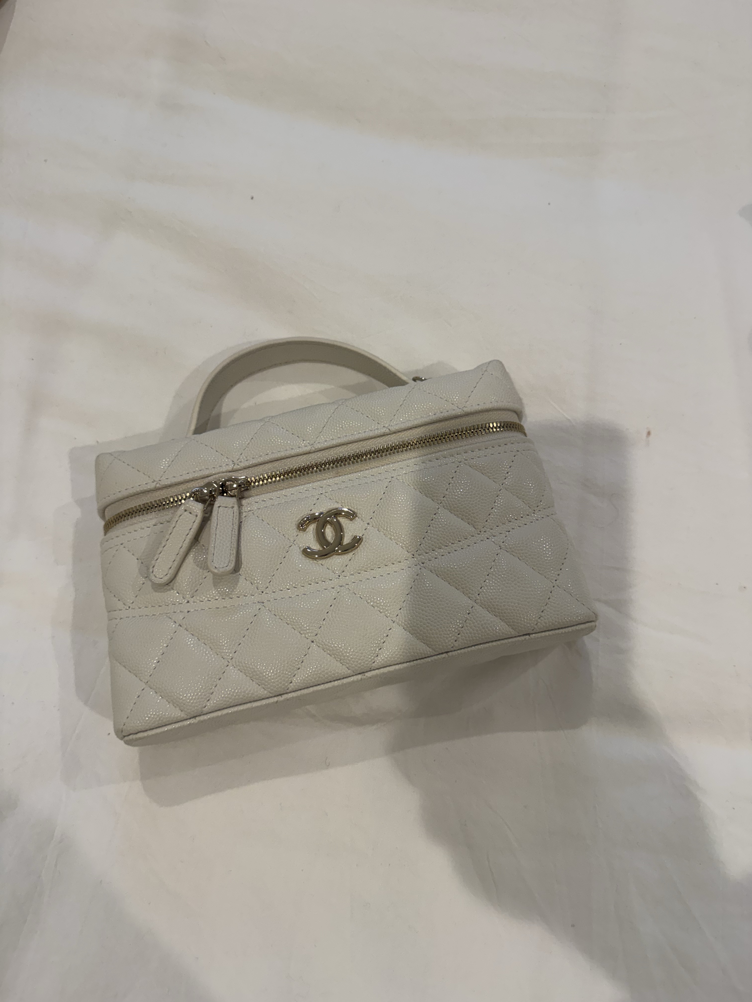 Chanel White Quilted slim vanity top handle by Chanel - Pickle