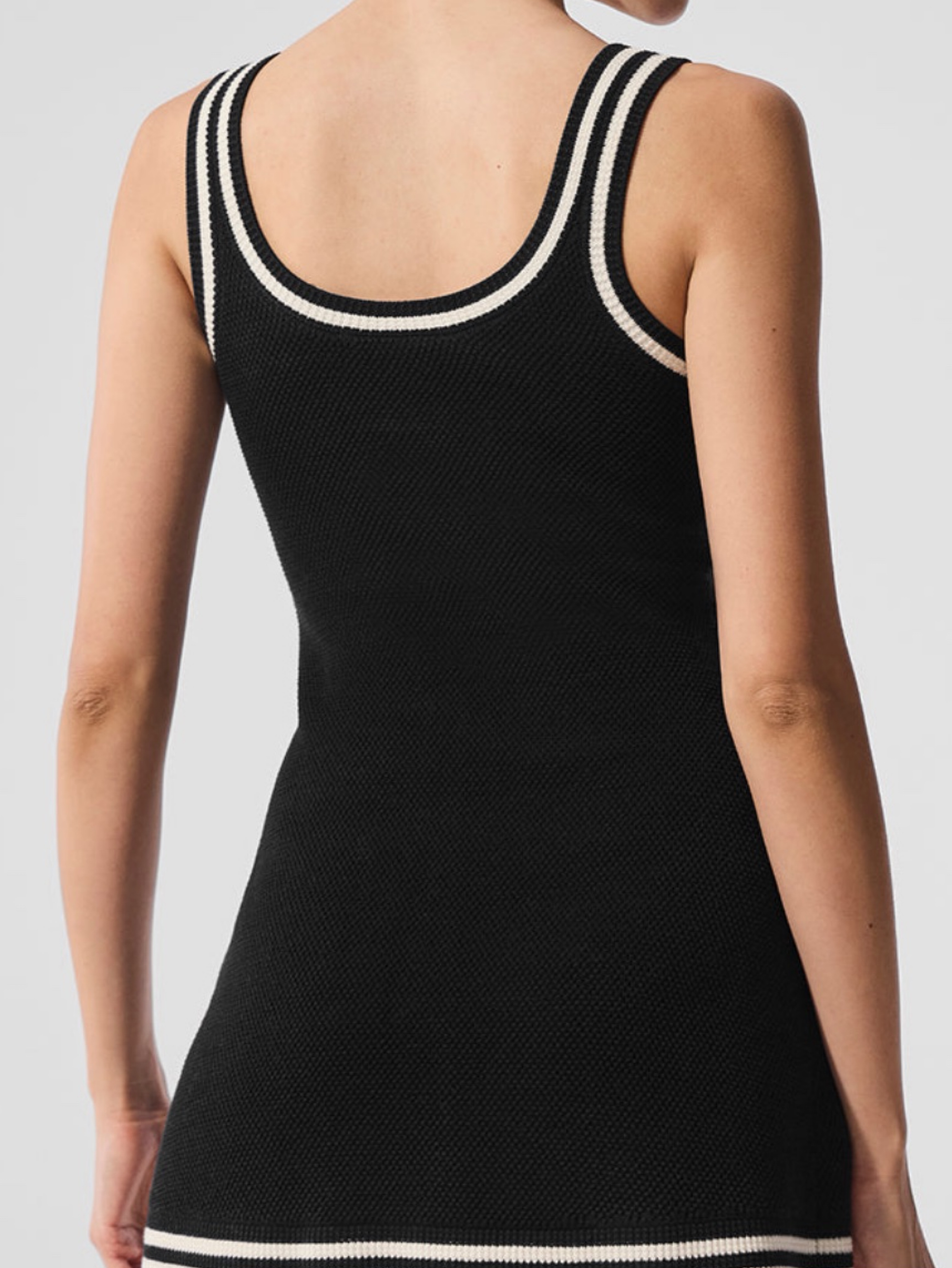 alo dress black and white RUN TO ALO #alo #aloyoga #alodress #thisisyoursign #fyp #foryou #foryoupage #instagram #trend #viraldress #summer #outfit #outfitideas #ootd