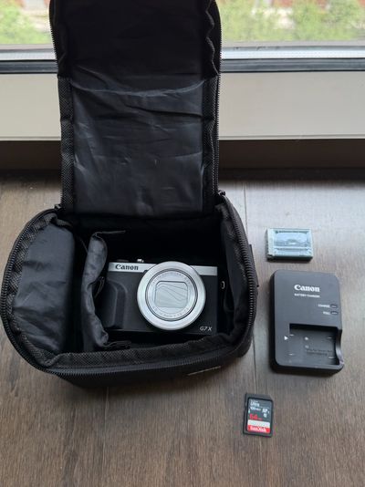 Canon G7X Mark III 📸 by Canon - Pickle