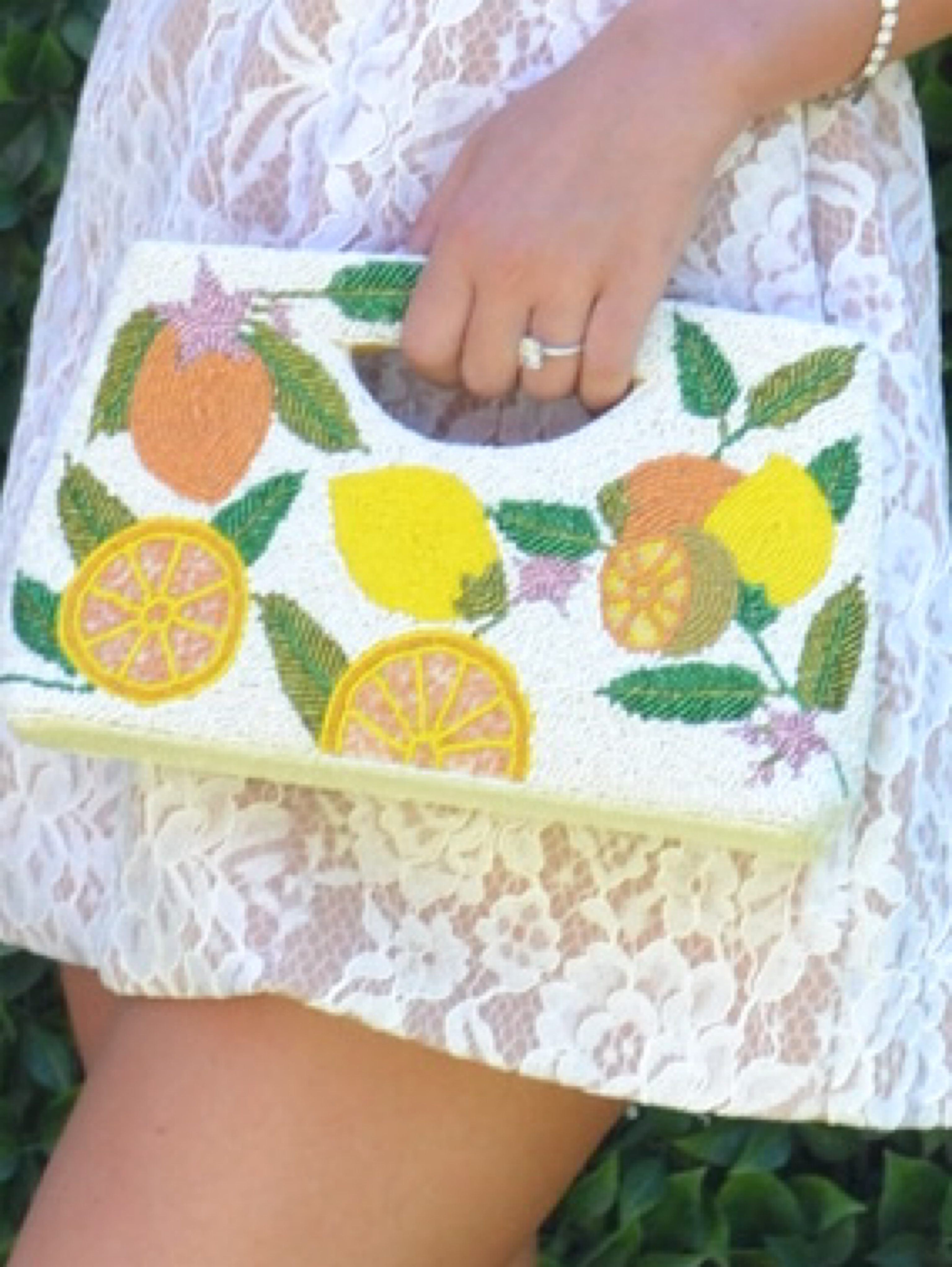 Make Lemonade Clutch