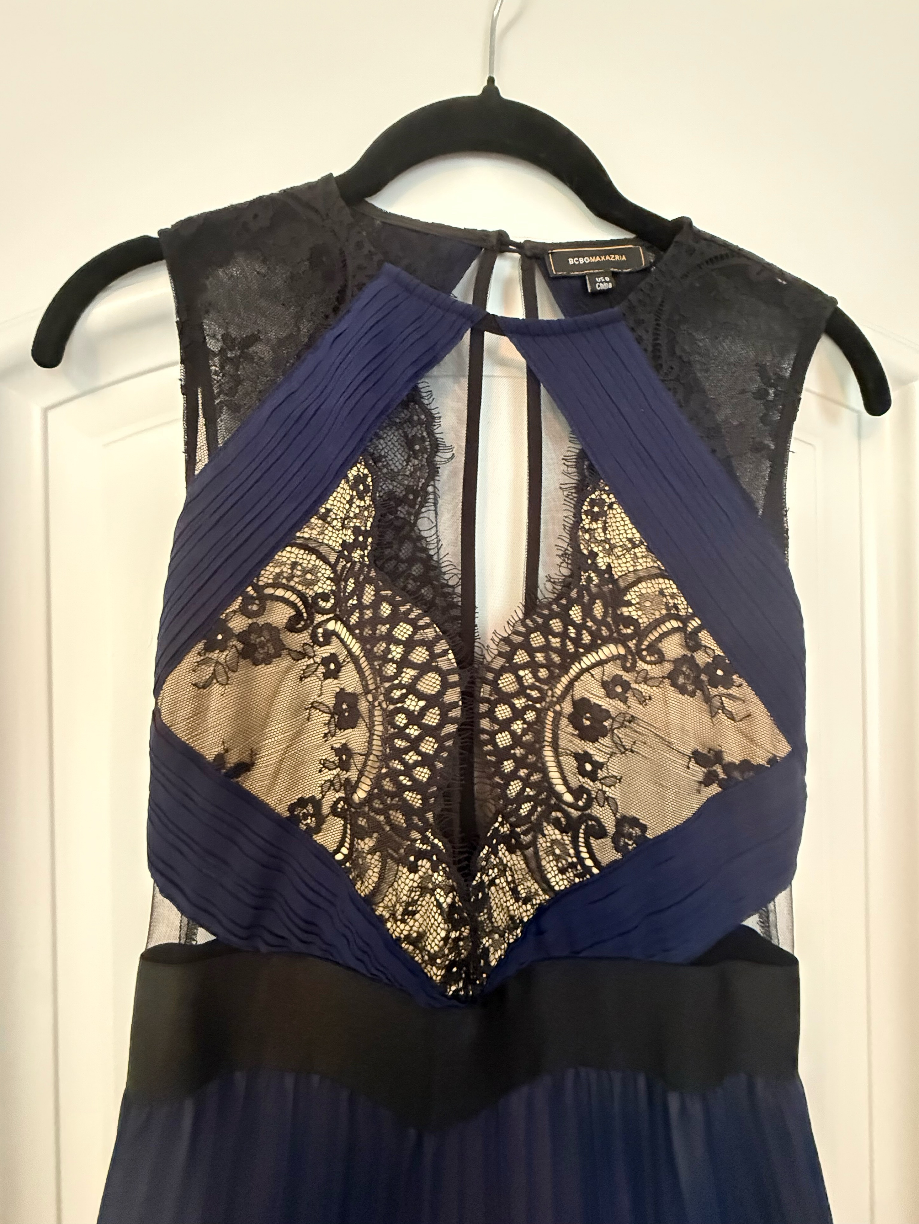 bcbg lace dress navy BCBGMAXAZRIA Draped Illusion Lace Navy Blue Gown 8 New