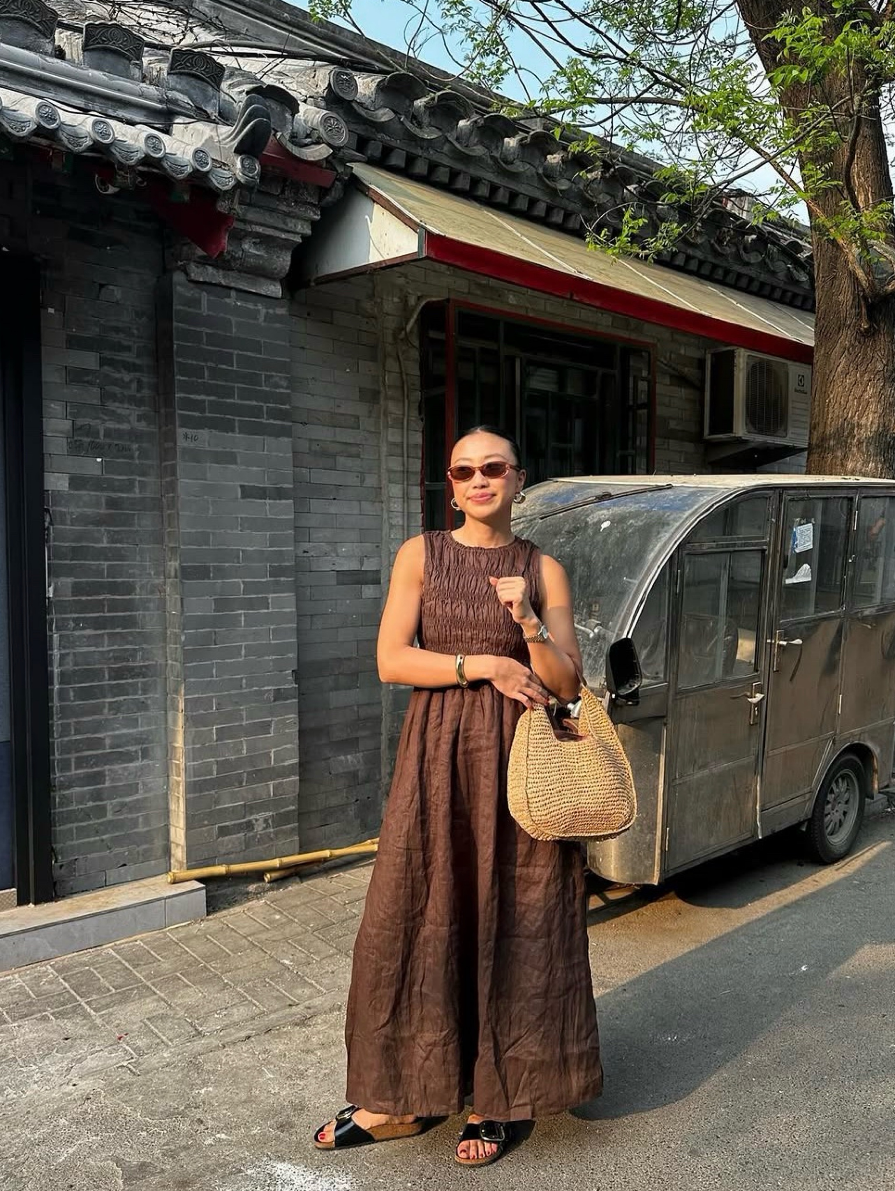 brown lace silk dress V Neck Cut Out Maxi Dynasty XXS Size:EU 43 complemented by adjustable spaghetti Vegan Wedding Dress Cleaning &