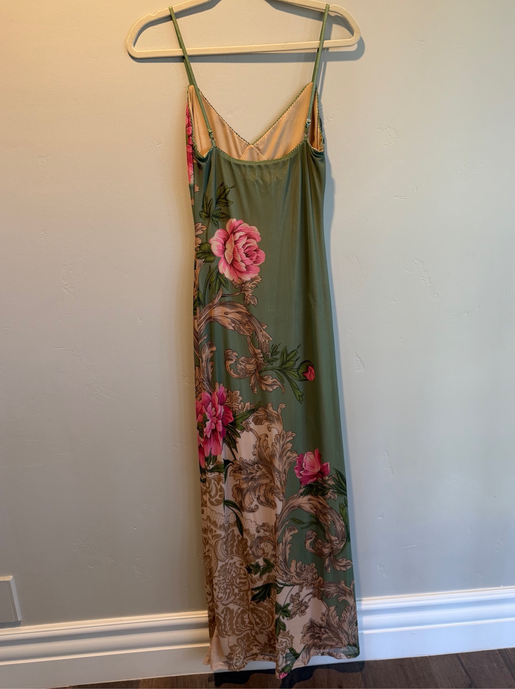 tiger mist green floral dress Sage Print Maxi - by Tiger Mist Style Season Description:SUMMER 2026 DELIVERY 1