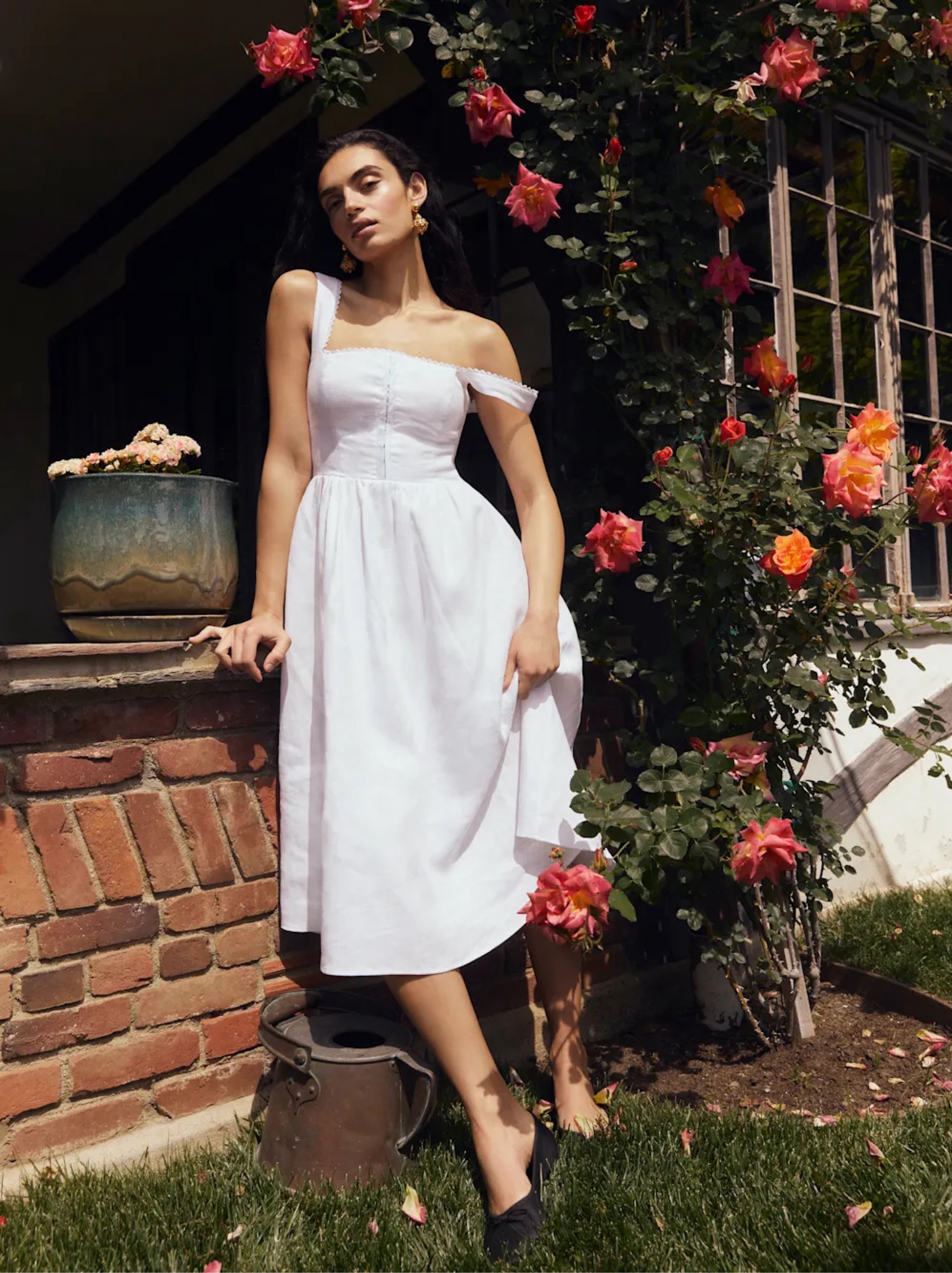 reformation tagliatelle linen dress Midi Runs large in the bust. Tagliatelle Floral Linen Midi Sundress
