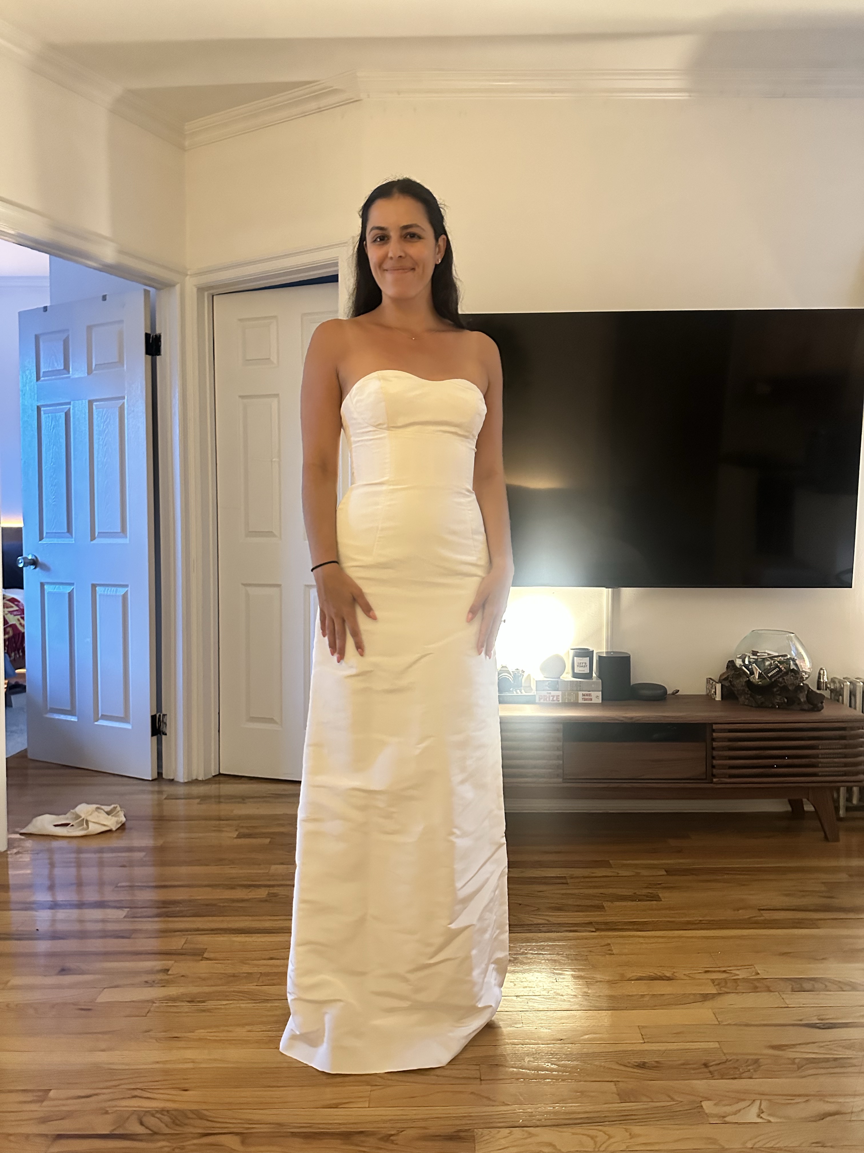 oscar de la renta dresses sale Bridal Sample in NYC The gown is painted with the seasons hero floral print. Oscar de la Renta Dresses,