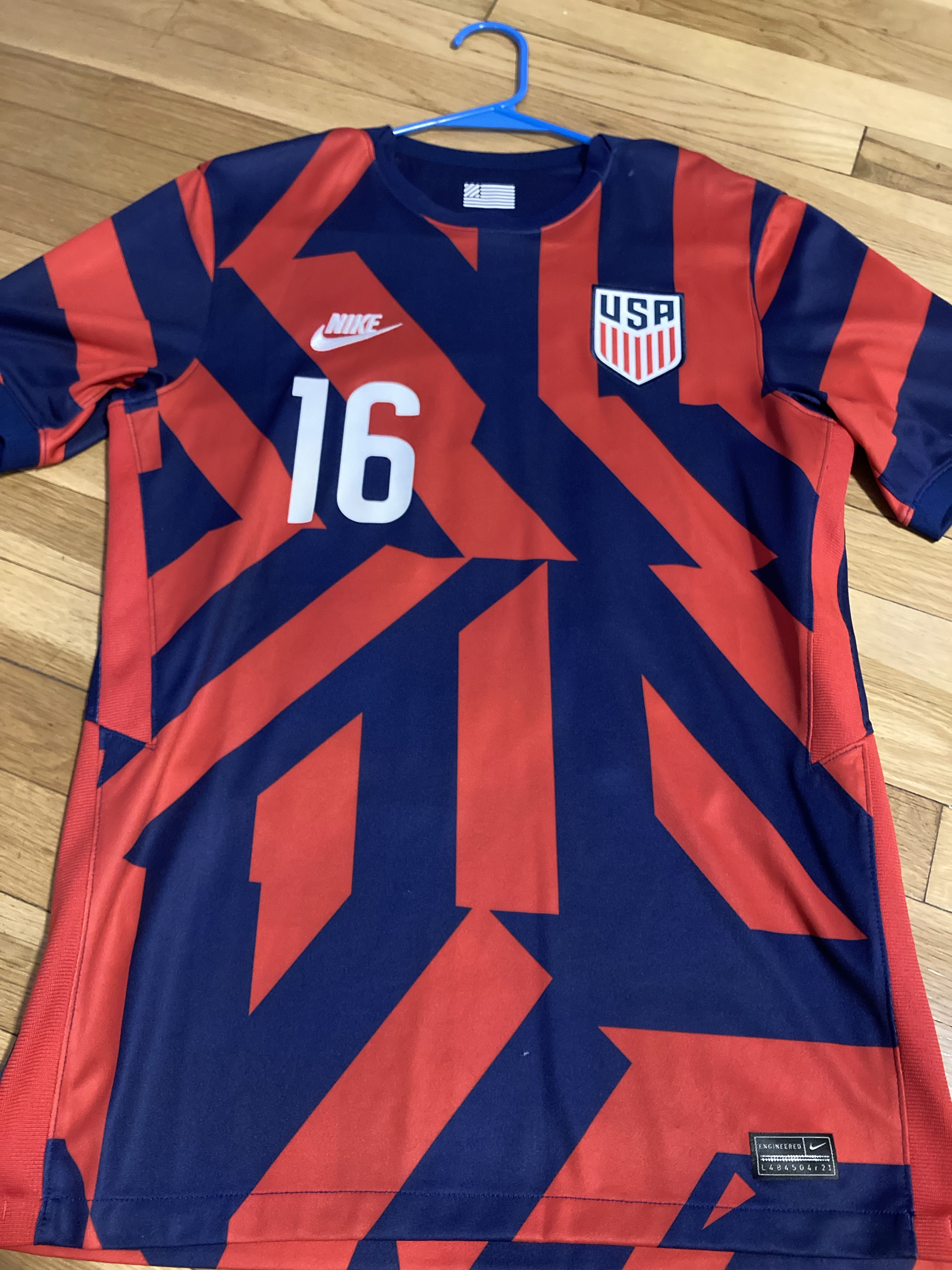 NIKE USA Women’s Soccer Jersey USMNT (M)