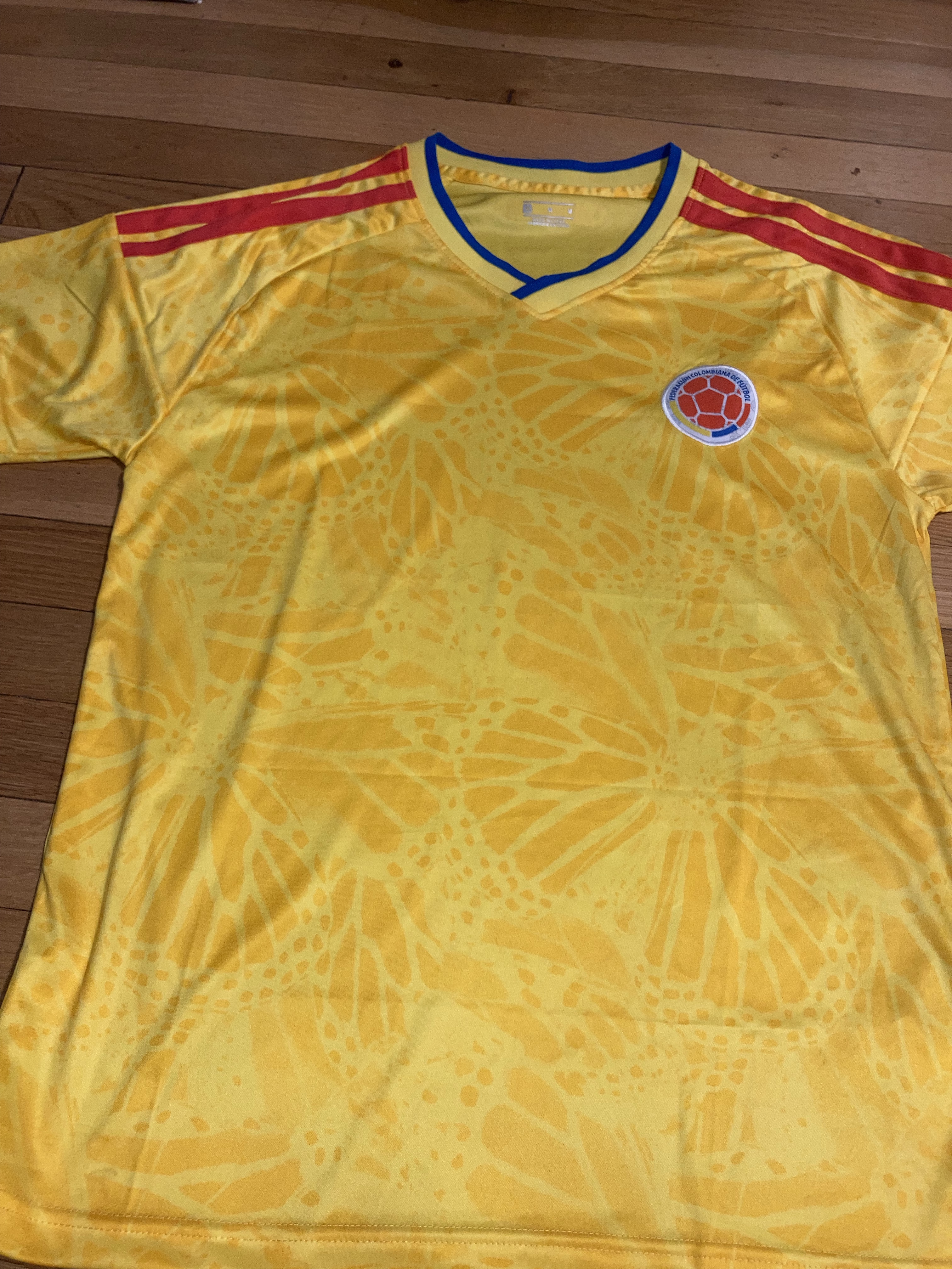 Authentic Colombia ⚽️🇨🇴 Soccer Jersey (S)