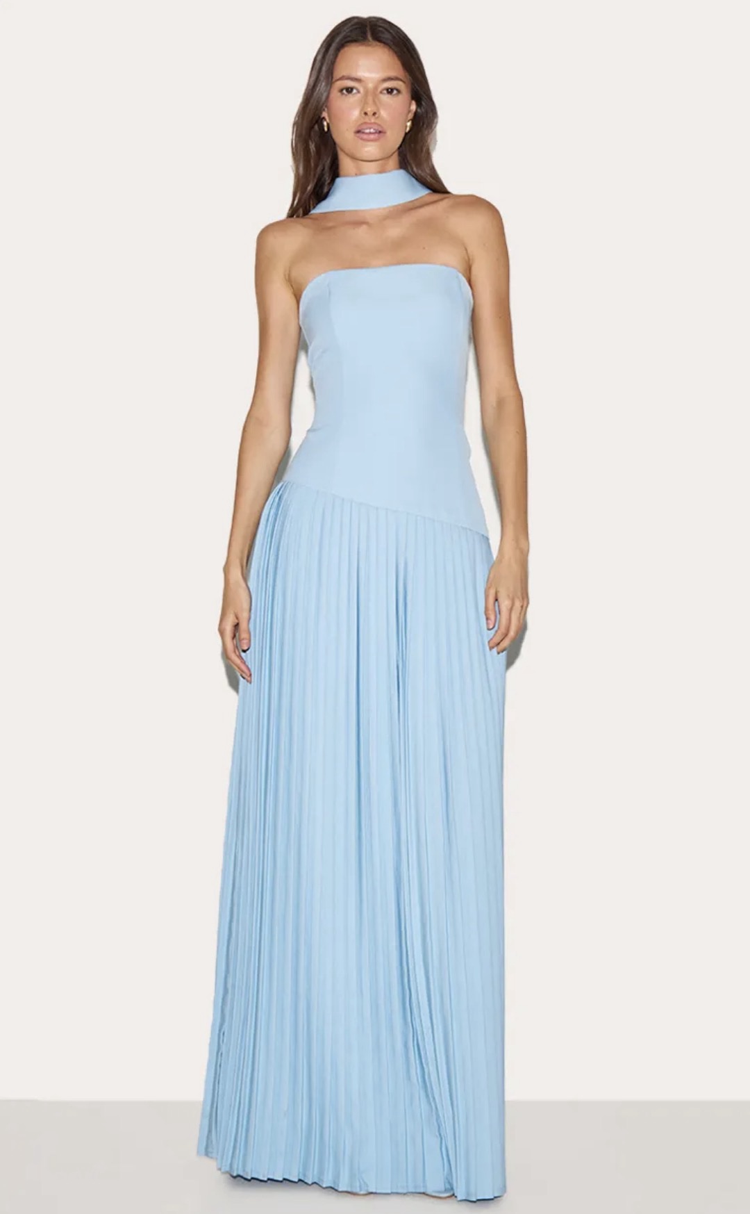 Pretty Little Things- WOVEN ASYMMETRIC PLEATED MAXI DRESS by  PrettyLittleThing - Pickle