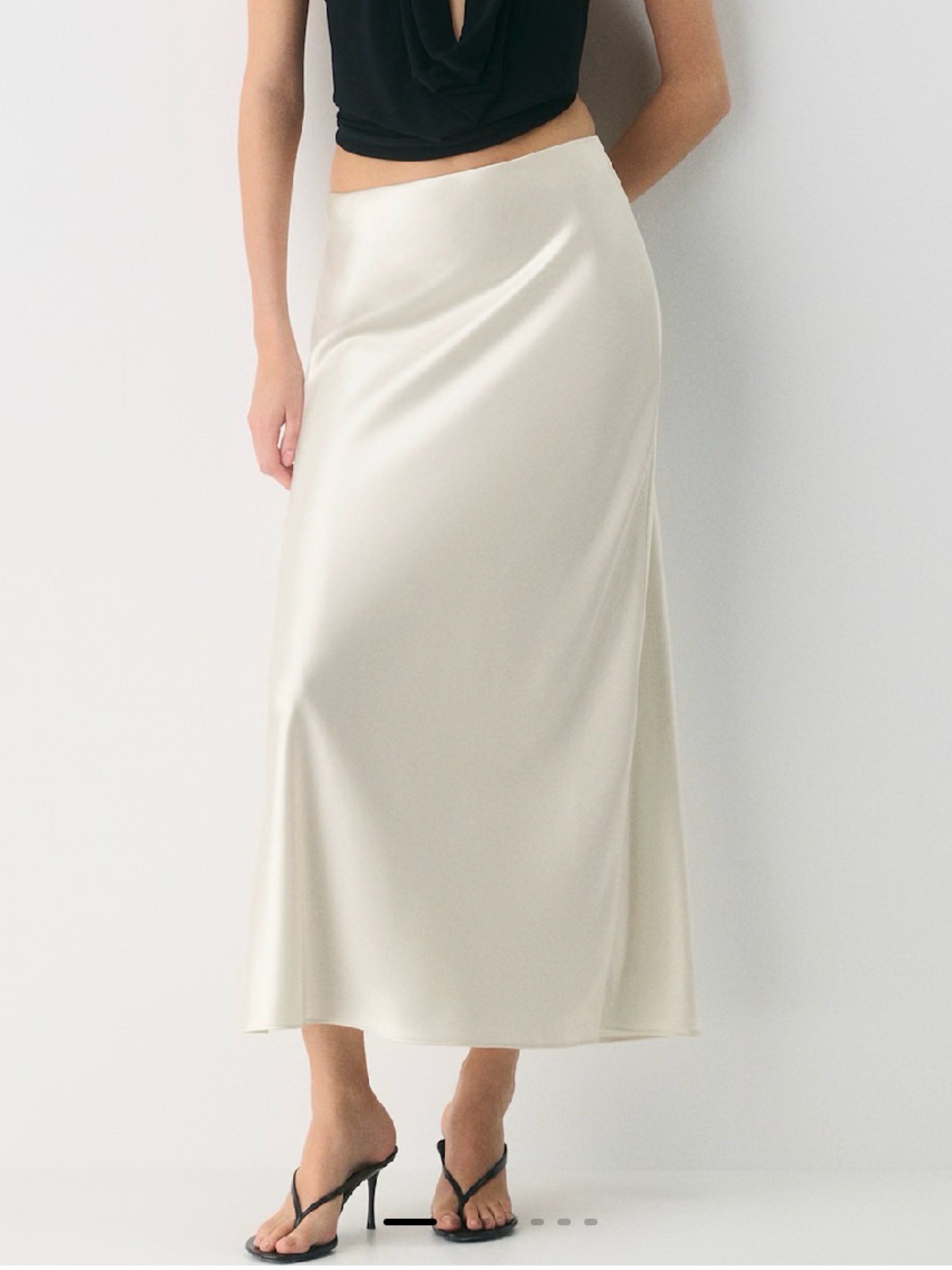 Aritzia Ten capture Midi Satin Skirt