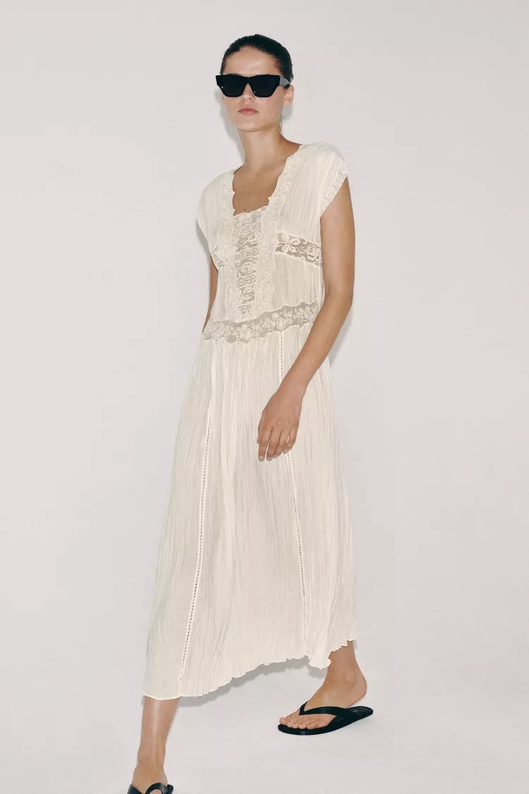 Viral Cream Lace Midi Dress