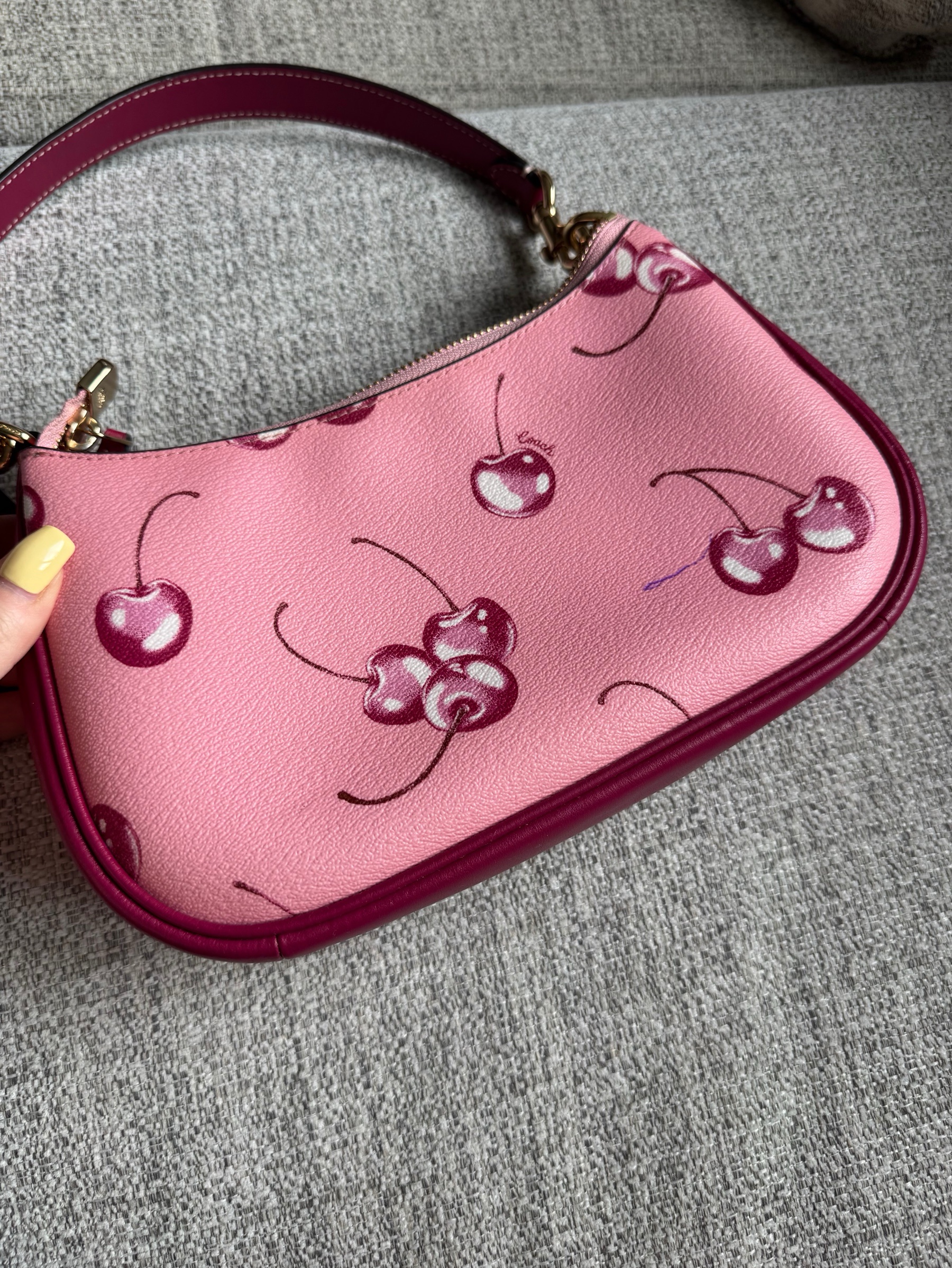 バッグ COACH Teri Pink Cherry One Shoulder Y2K Coach Teri Shoulder Bag - Pink Cherry by Coach | Pickle