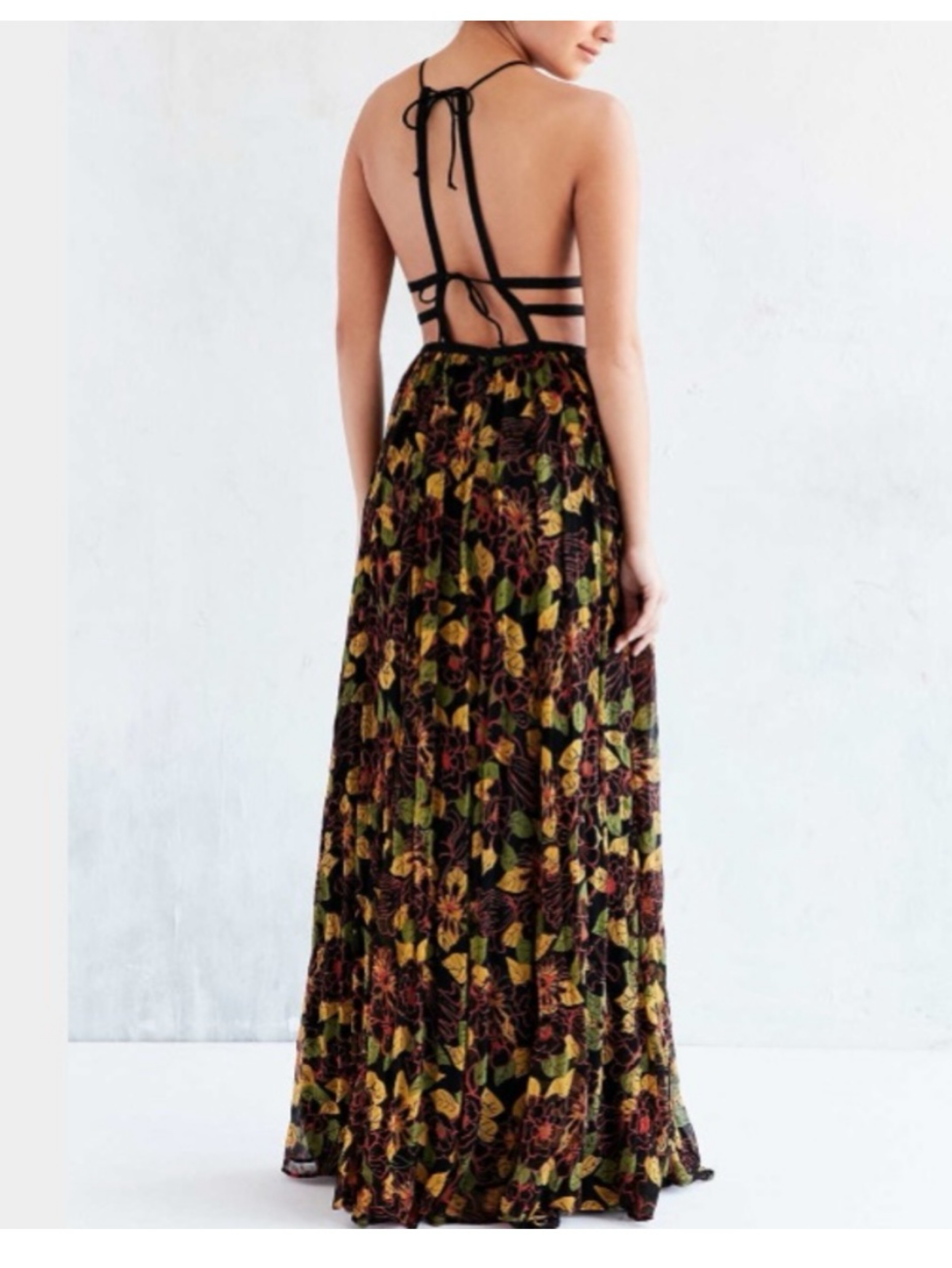crochet rose dress Rosetta Red L'AGENCE Sayla Bias-Cut Silk Size:18w SINGLESDAY25INCLUDED The square neckline and
