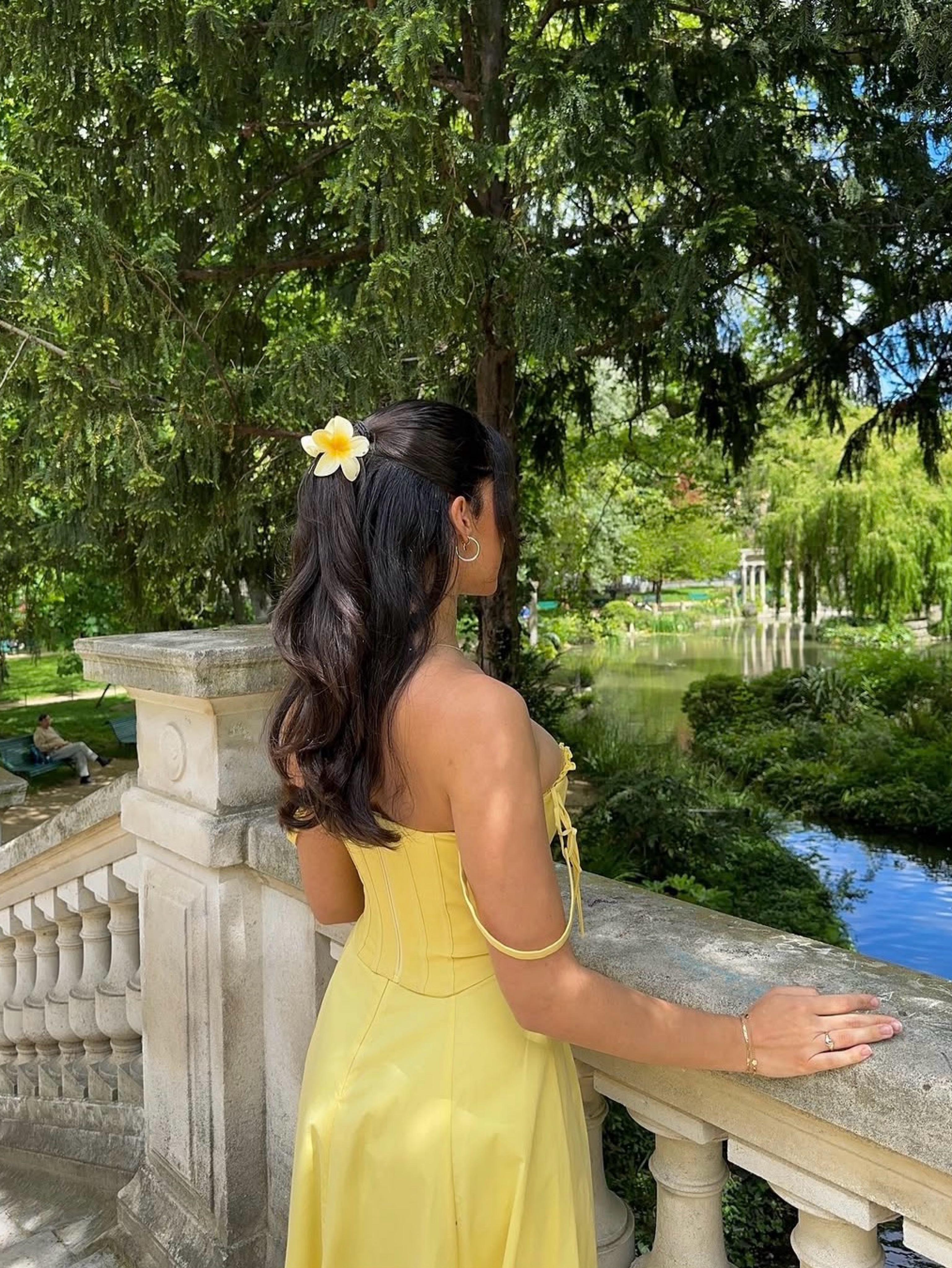 eyeshadow for yellow dress Eyeshadow Mustard Yellow Diamond Pattern Dress