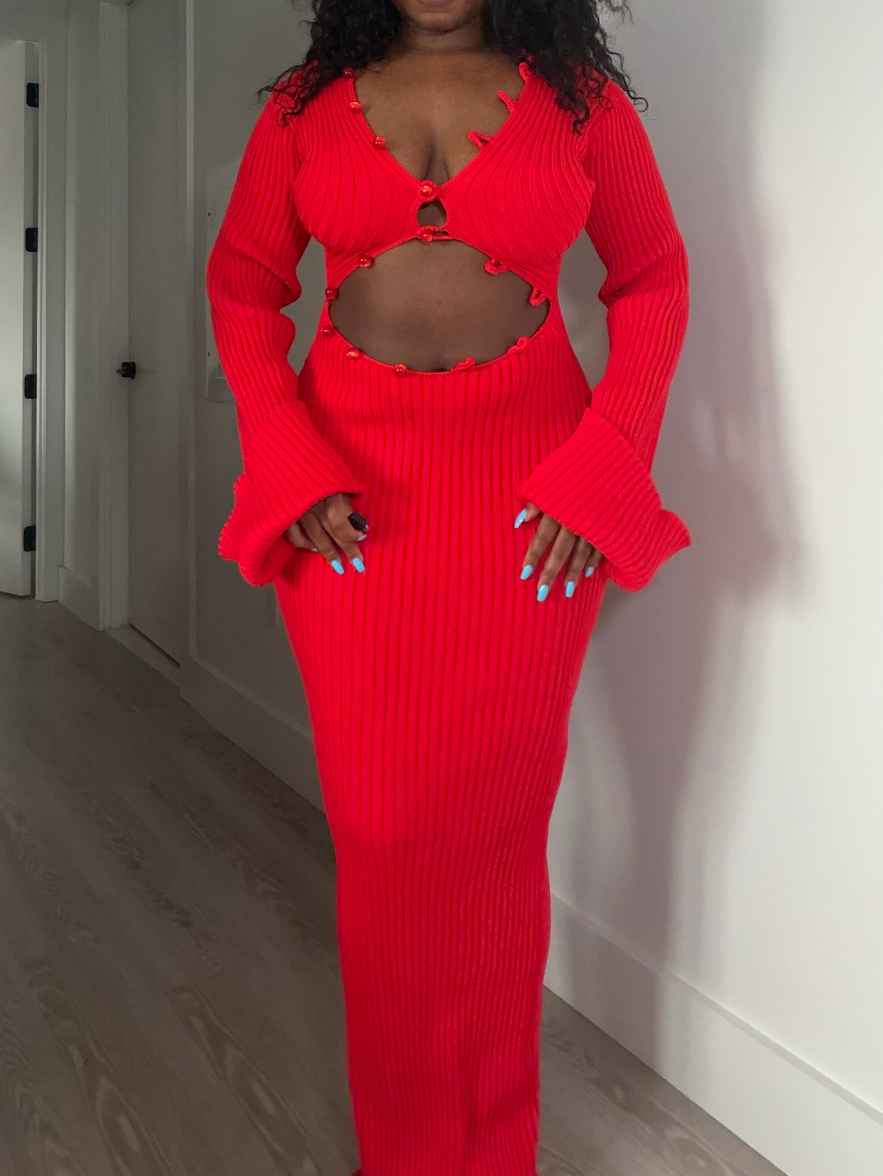 Hanifa Nikita Maxi II, Red