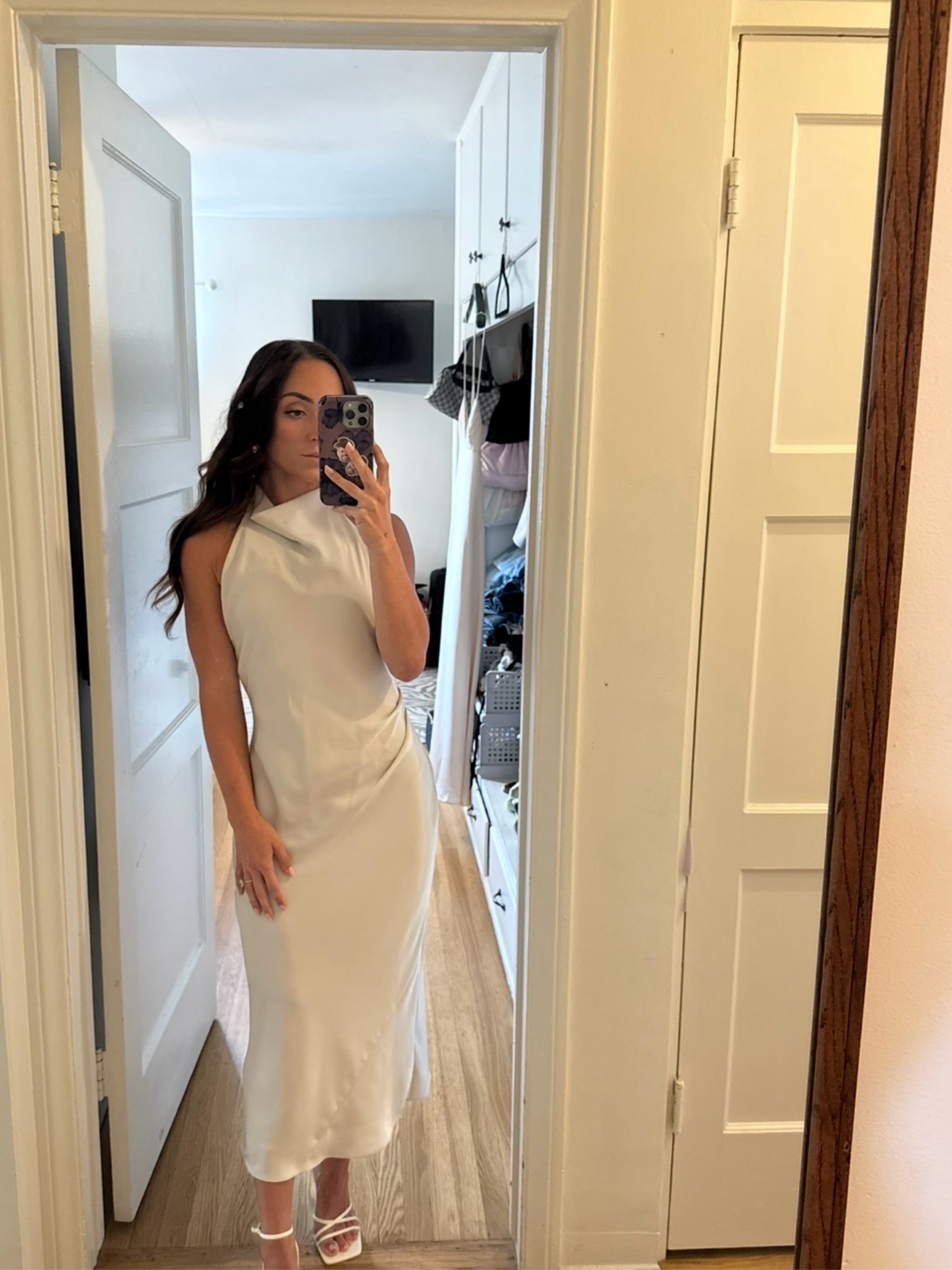 aritzia babaton silk dress Lightweight gauzy cotton is almost better than AC. The Lustria Dress by Babaton