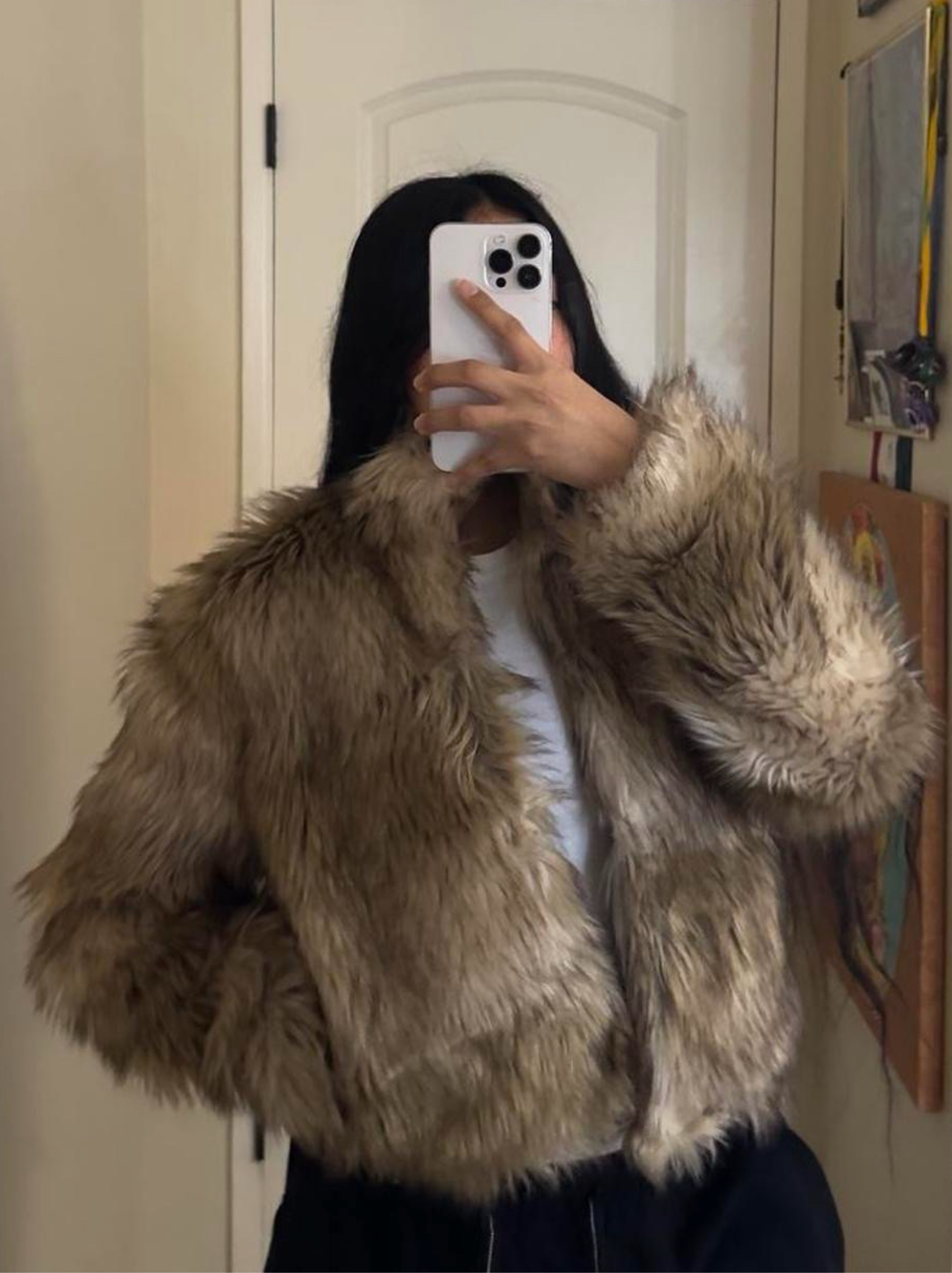 完売品 新品タグ付 THE TOÉ SOMERSET FUR COATベージュ Faux Fur Coat by Grey Bandit | Pickle