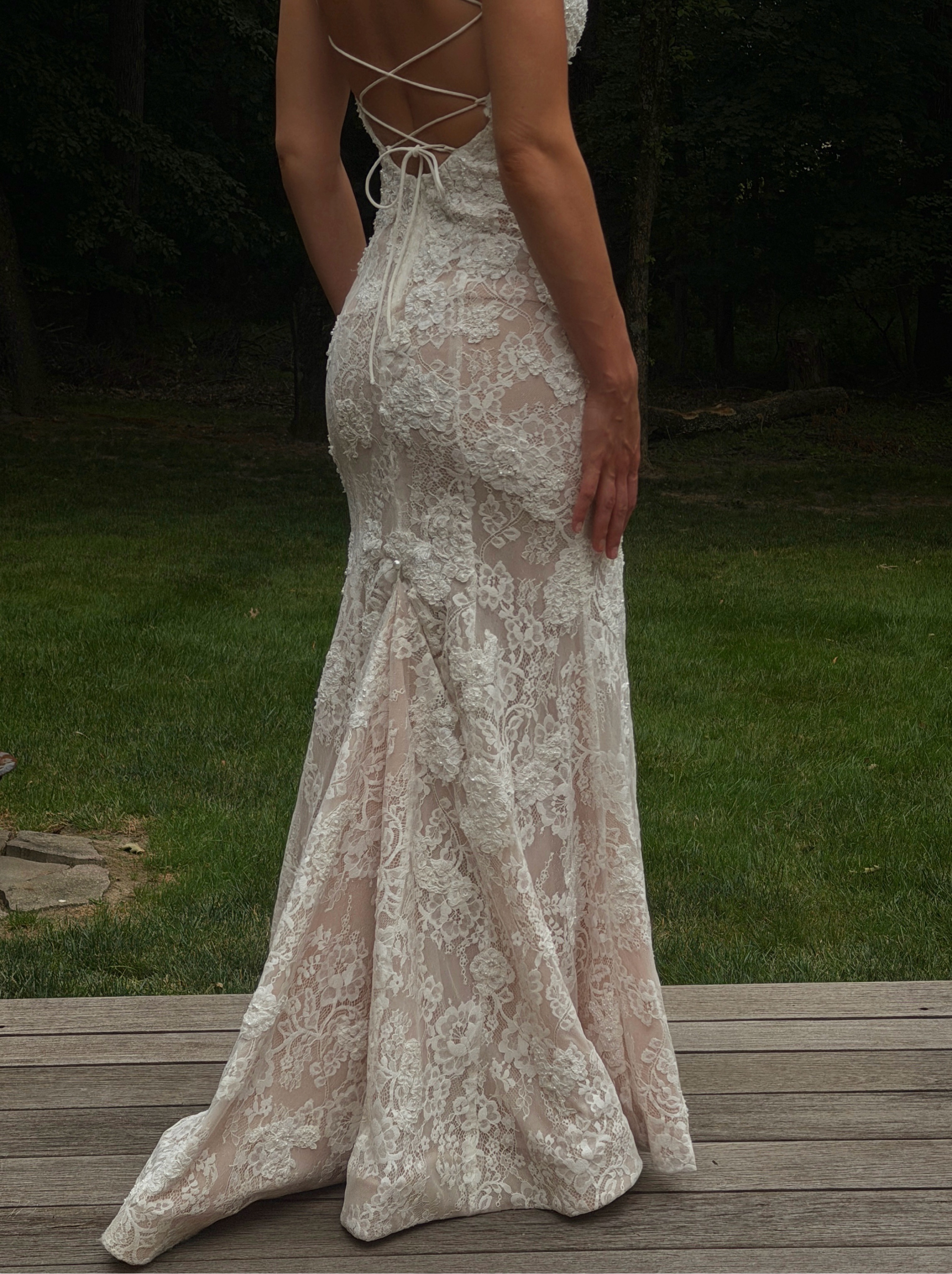 sherri hill white lace dress White Prom Dresses and Gowns 2026