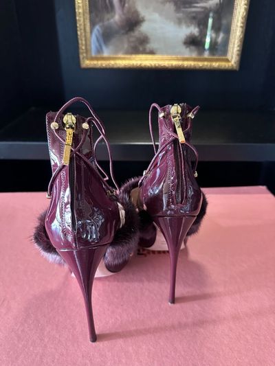Kendall Miles Throne Patent Pump with Mink Fur in Burgundy | Size
