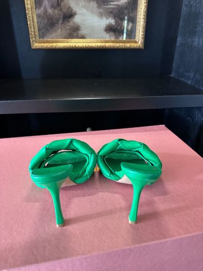 Never worn! Bottega Veneta Padded Mules 90 in Grass Green | Size