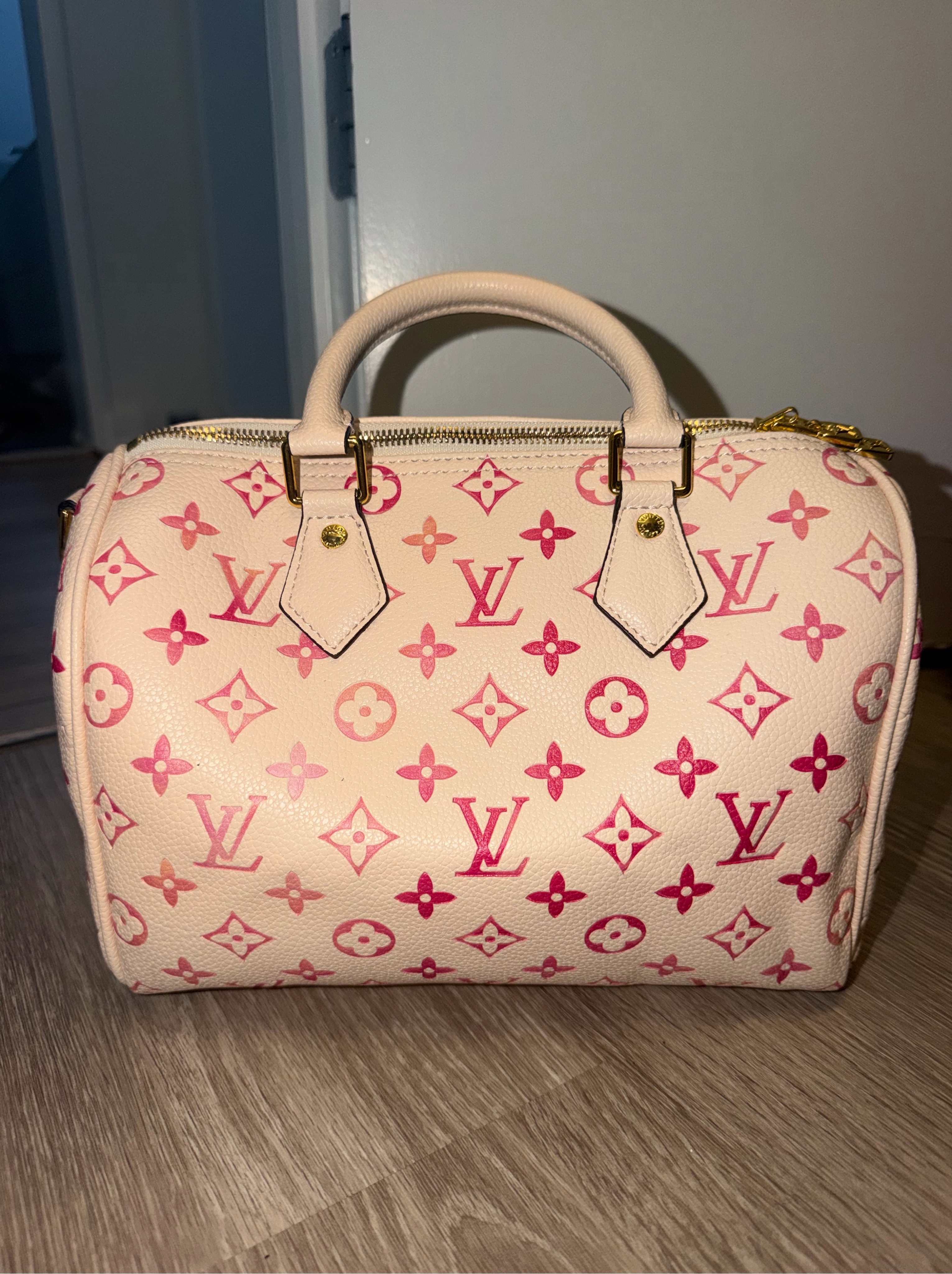 Louis Vuitton Speedy Bandolière 25 Handbag in Pink