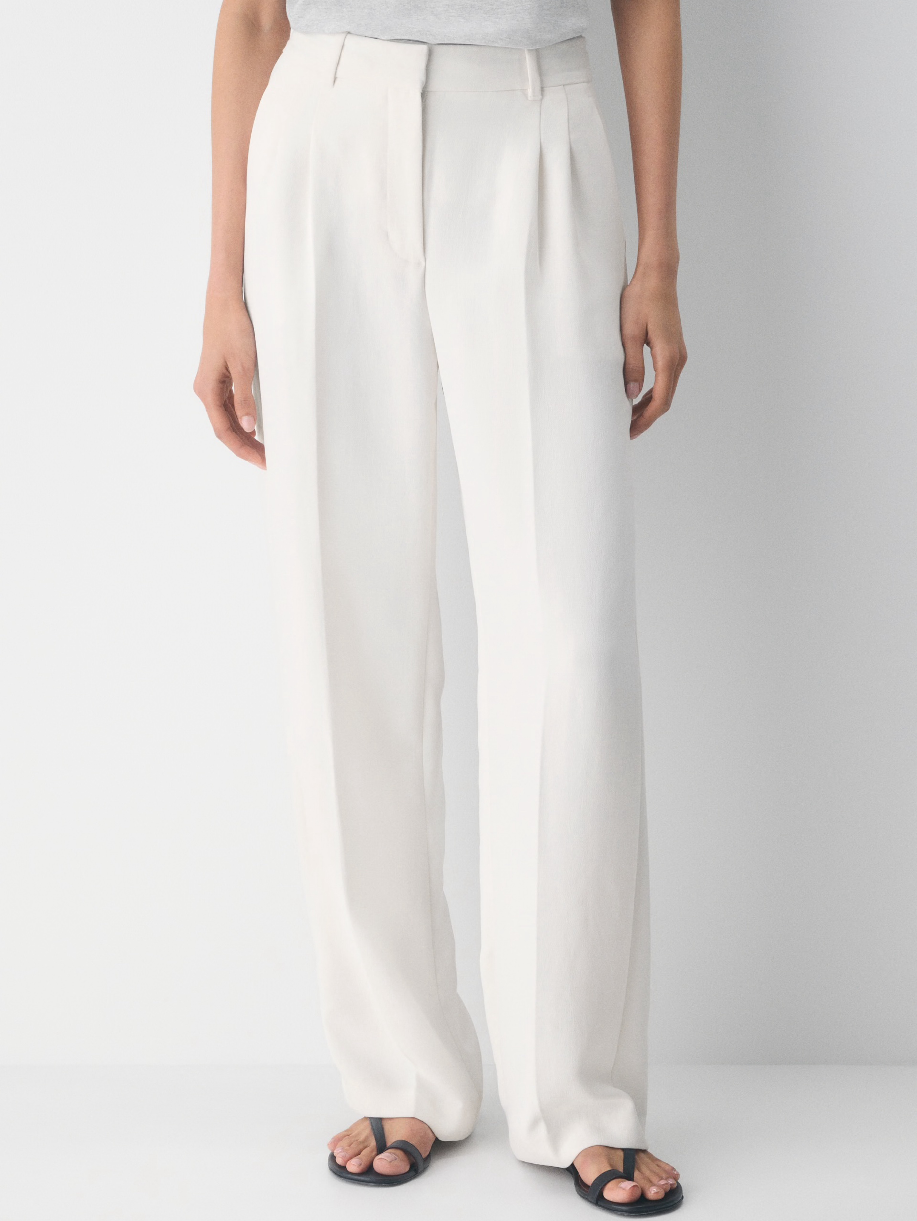 Aritzia Effortless Pant Short Length Light Birch
