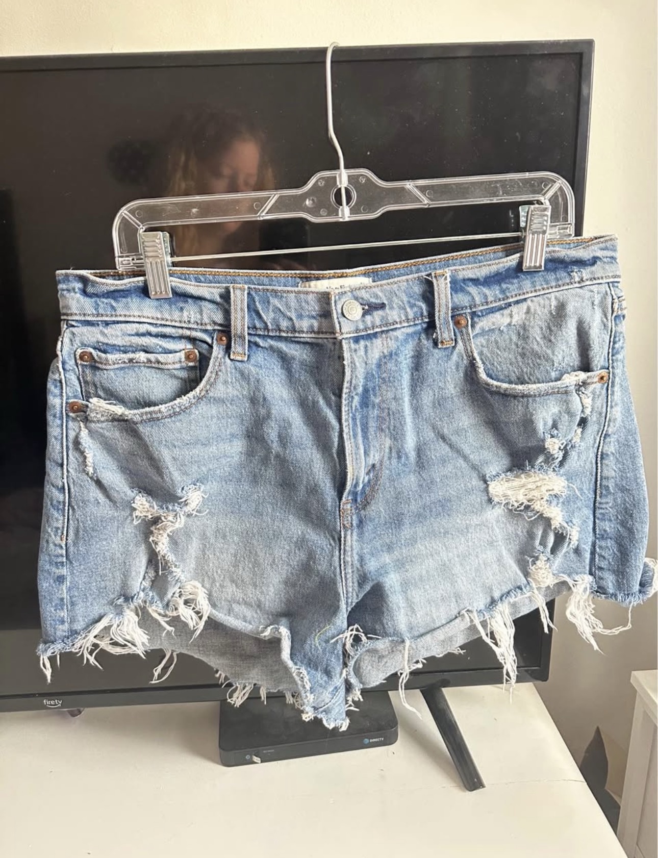 Abercrombie Curve Love The Mom Short Mid Rise