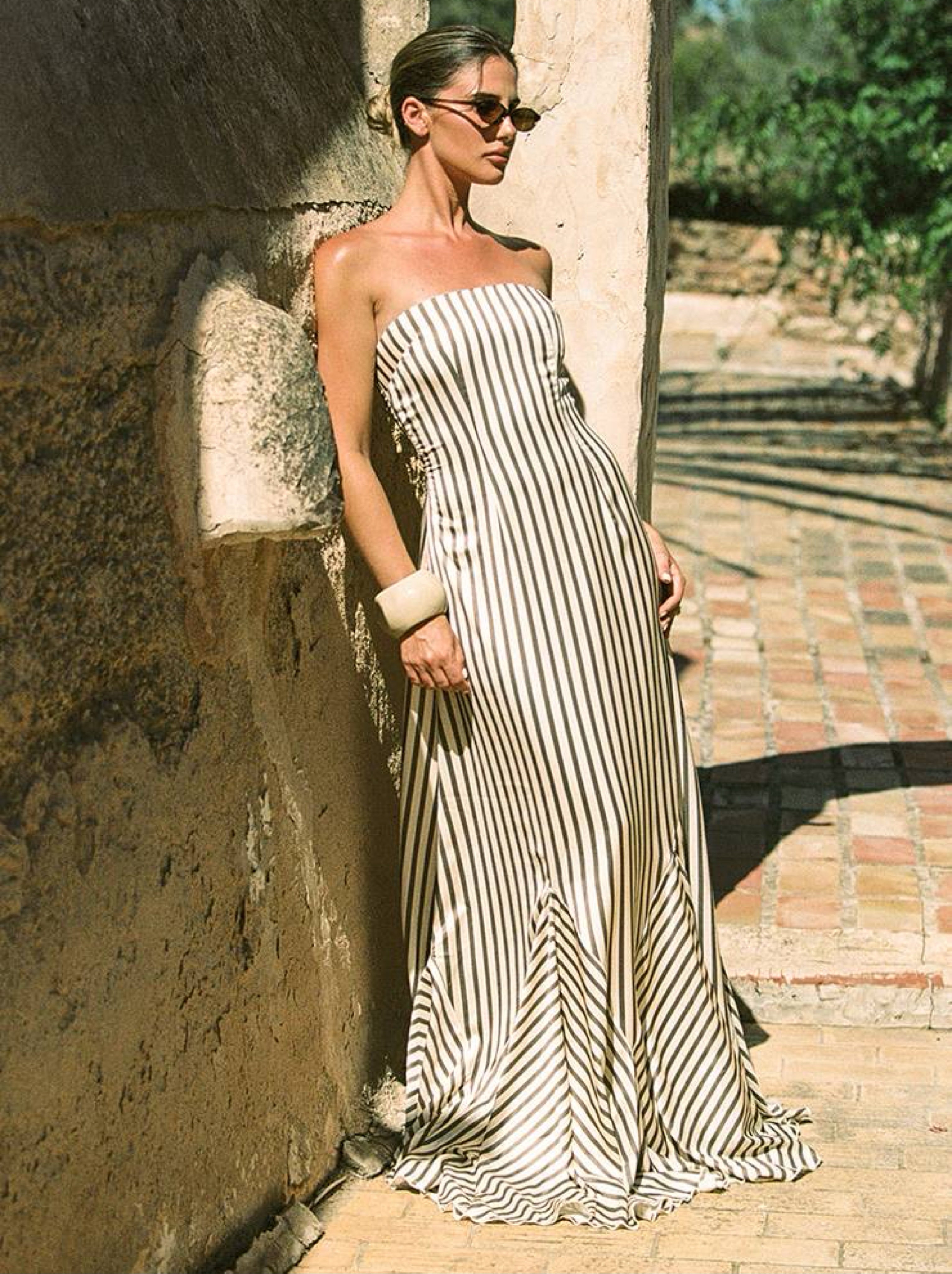 pretty little thing maxi dress PrettyLittleThing Women's PLT Label Lace Extreme Shoulder Plunge Ruched Slinky in Black Style with delicate strappy heels and minimal jewellery to maintain the dresss elegant lines NWT OLIVE SATIN BANDEAU STRIPE