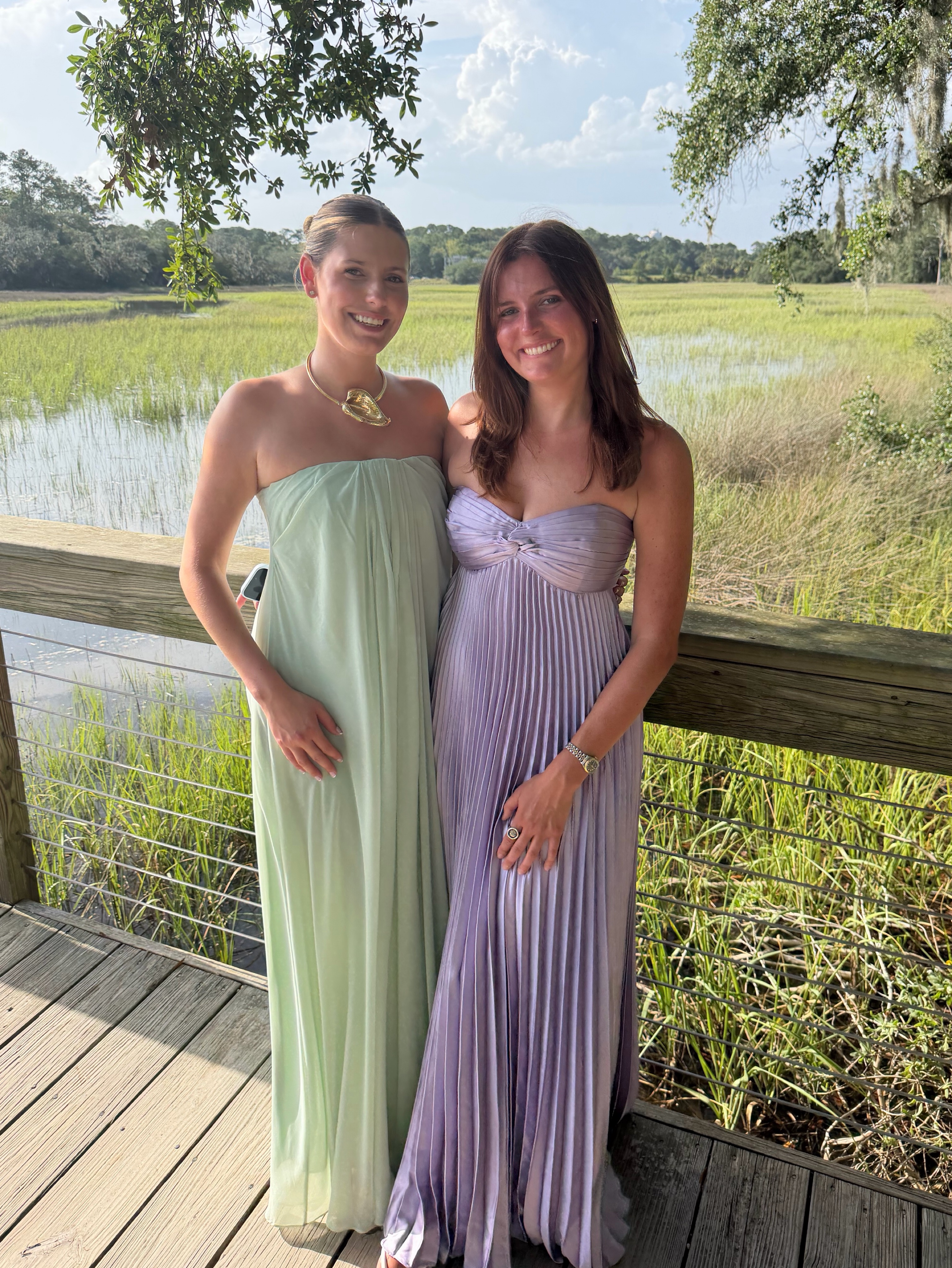 ladies dresses wear wedding Findlovewedding for Bride with Lace Appliques Chiffon A Line Women Dress Long Sleeves Beach Bride Dress US 2 Off-White at Amazon Women's Clothing store COLOR GROUP: PURPLE Black Sequin Dress Color:Black & Cream