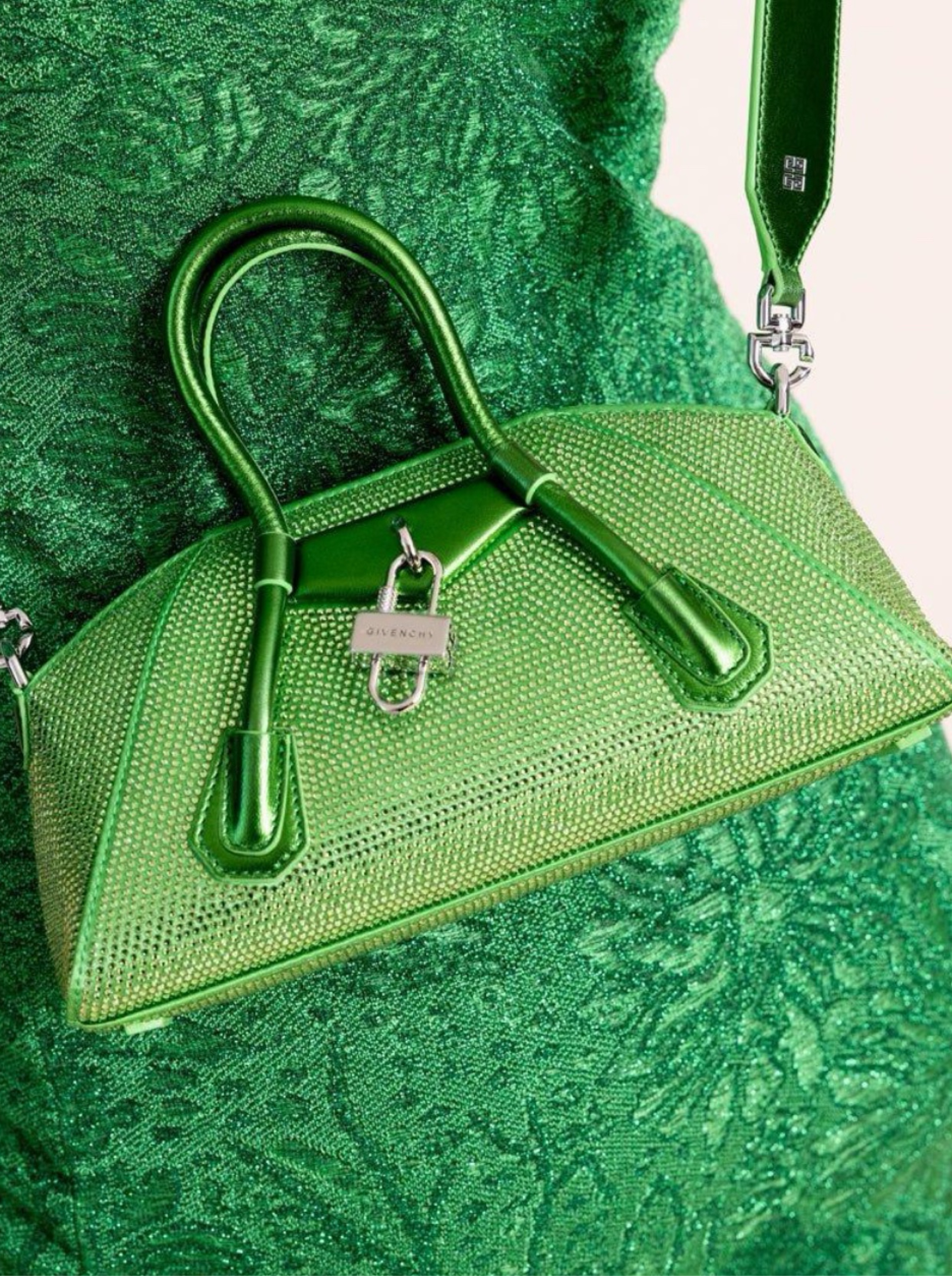 GIVENCHY パーティーバッグ Givenchy Green Crystal-Embellished Mini Bag by Givenchy - Pickle