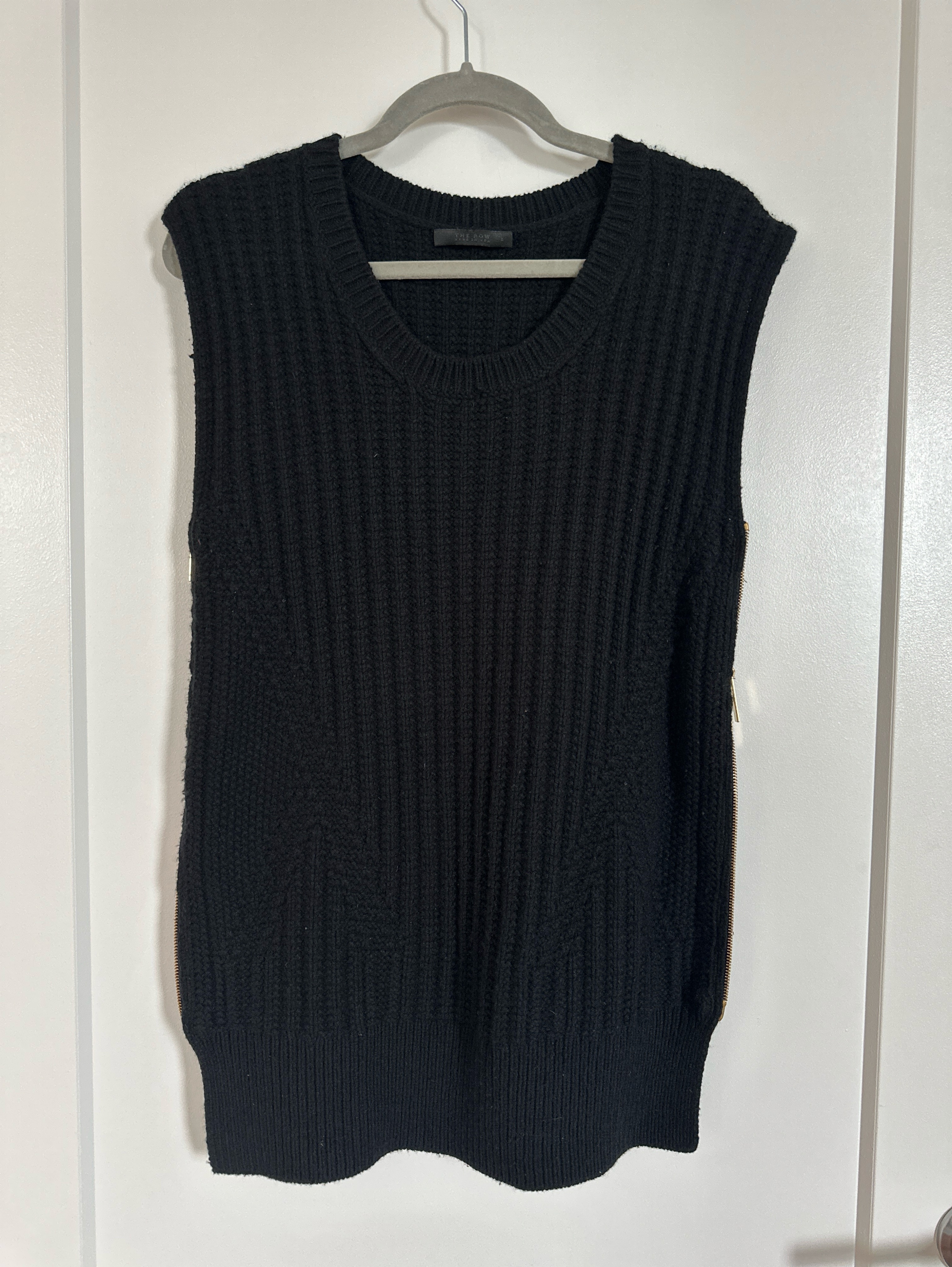 The Row Sleeveless Long Black Ribbed Knit Vest Side Zipper Medium