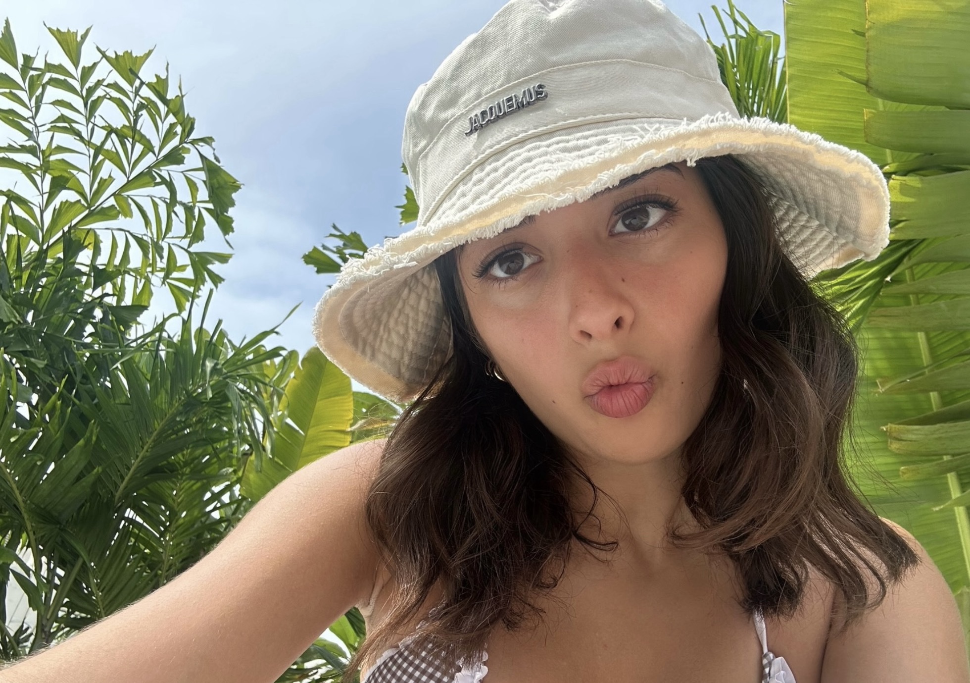 JACQUEMUS - Le Bob Artichaut Bucket Hat (Off-white) by Jaquemus