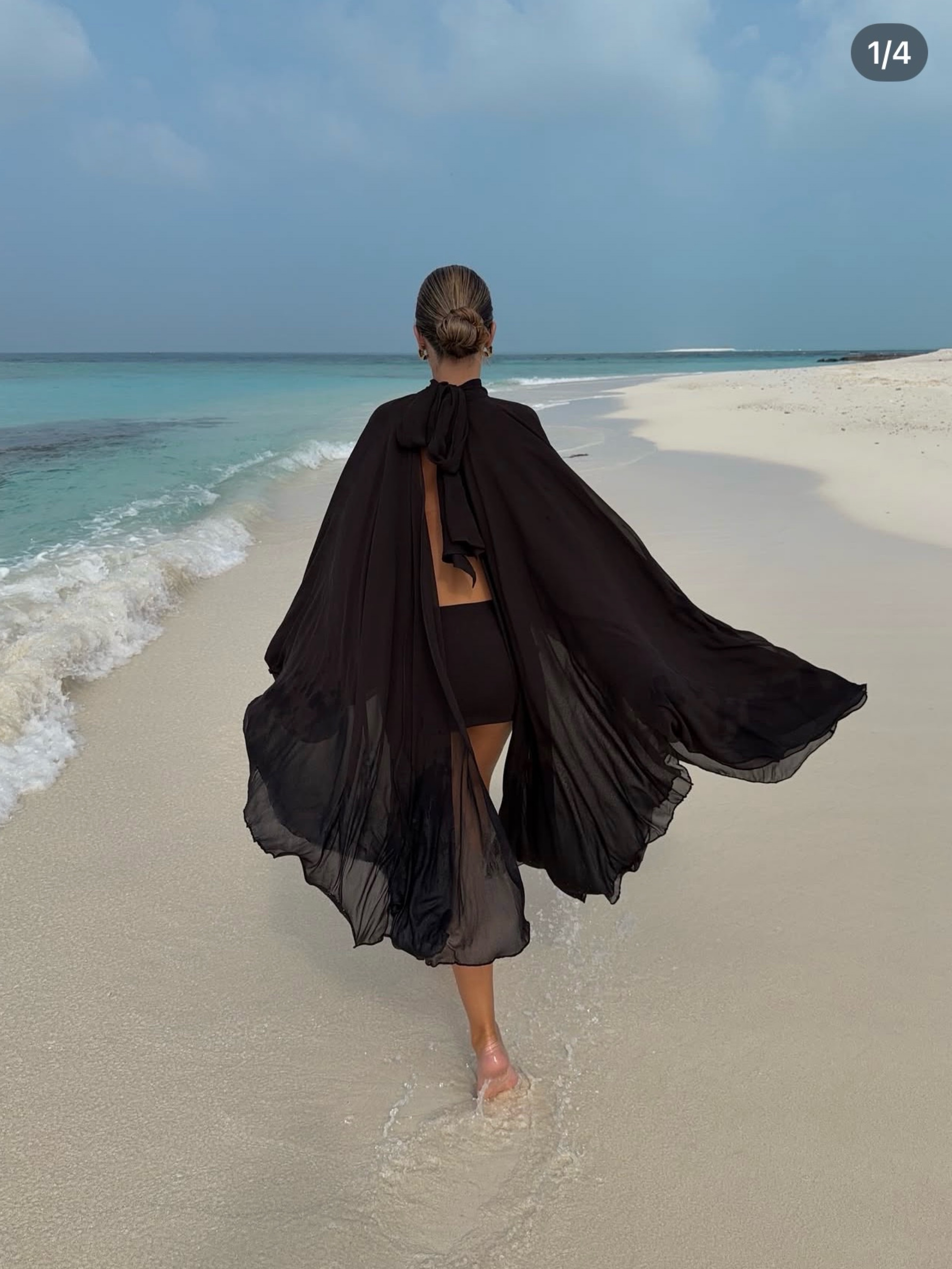 Arakii Flowy Maxi Cape