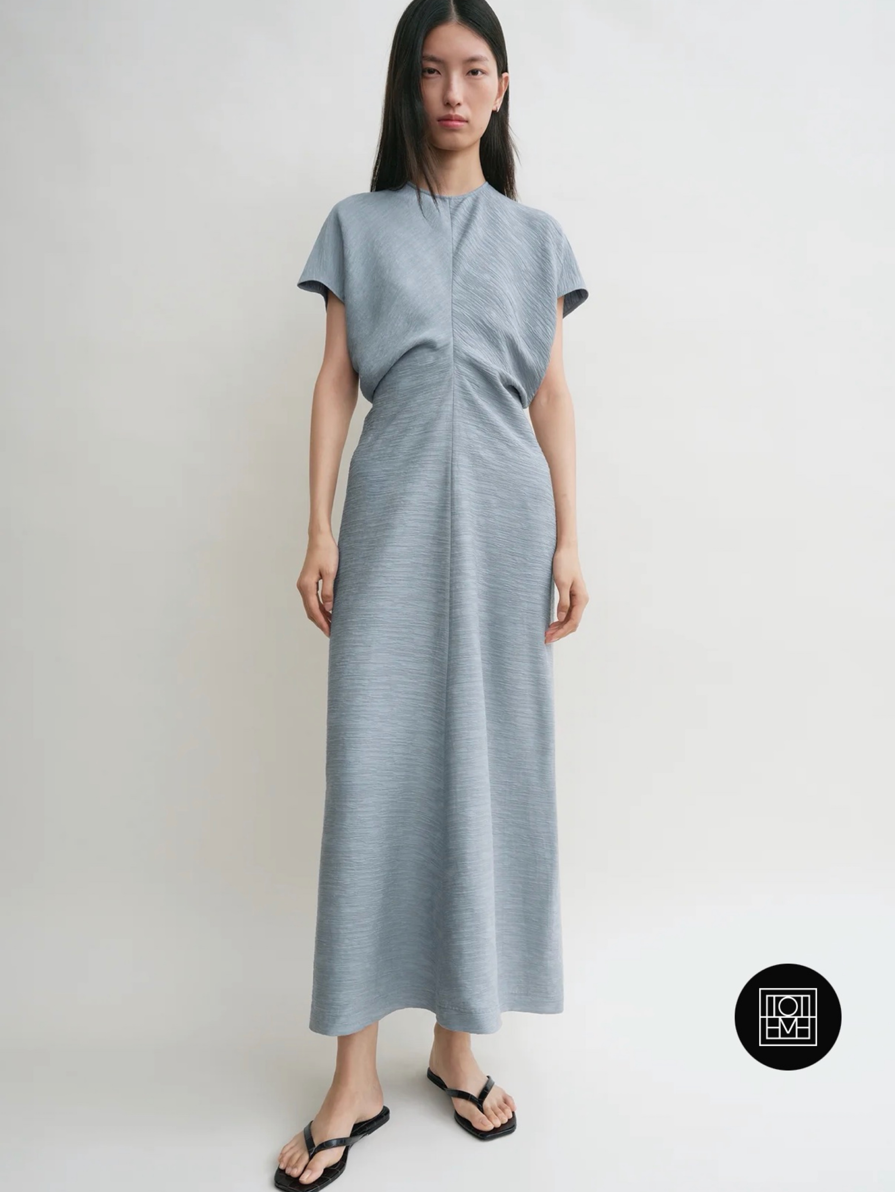toteme dress Slouch Waist Maxi | Green and a softly defined waist that gracefully transitions into a full Toteme Wool Turtleneck Midi Dress