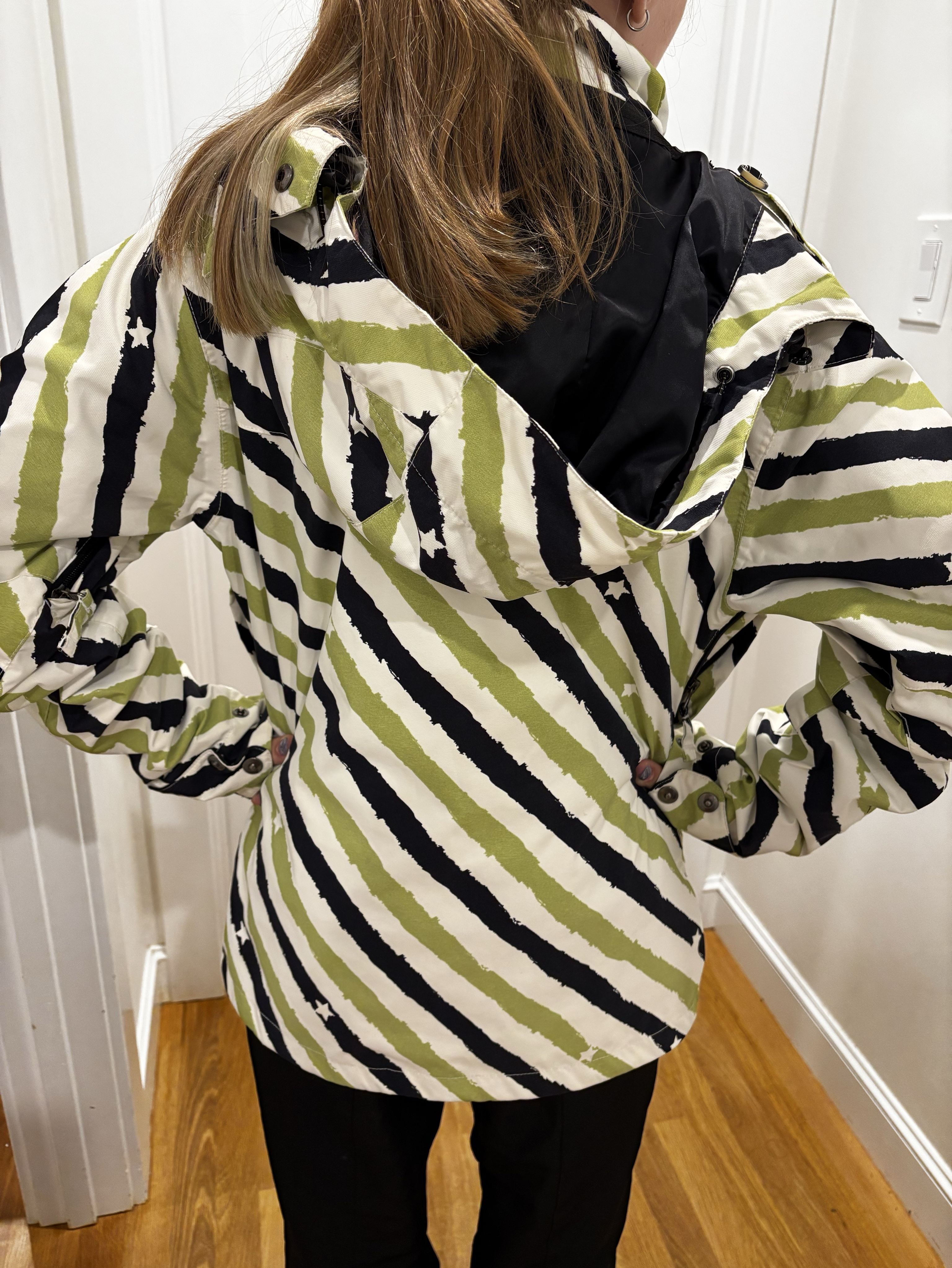 Ride Snowboard and Ski jacket size small by RIDE Snowboard | Pickle