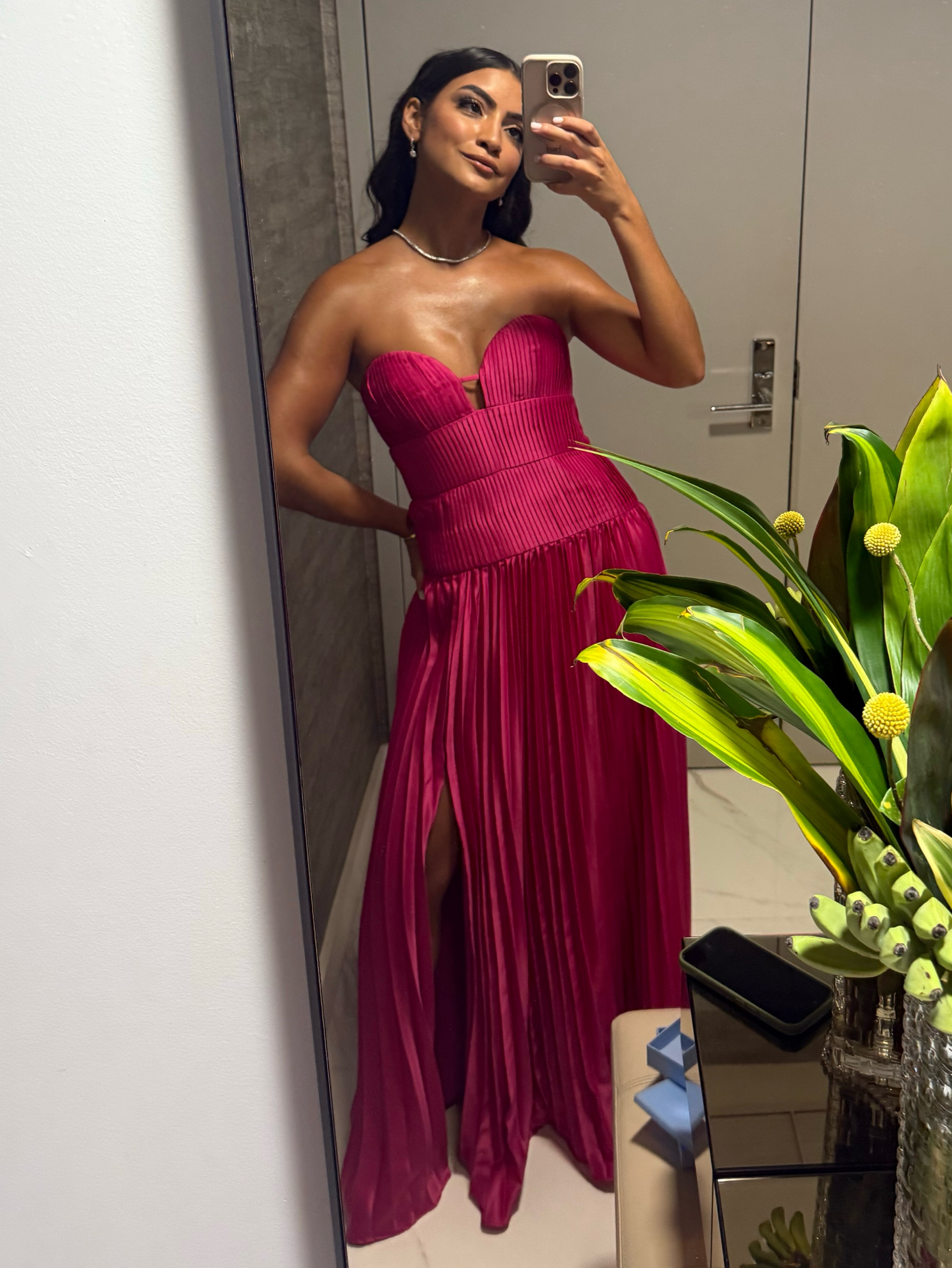 amur pink dress Paula Criss Cross Halter Gown – Tie halterneck Sleeveless 100% polyester Dry clean Imported SIZE AMUR Estella Ruffled Chiffon Bias-Cut