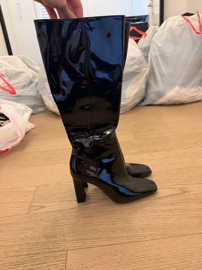 Yves Saint Laurent Patent boots by Saint Laurent | Pickle