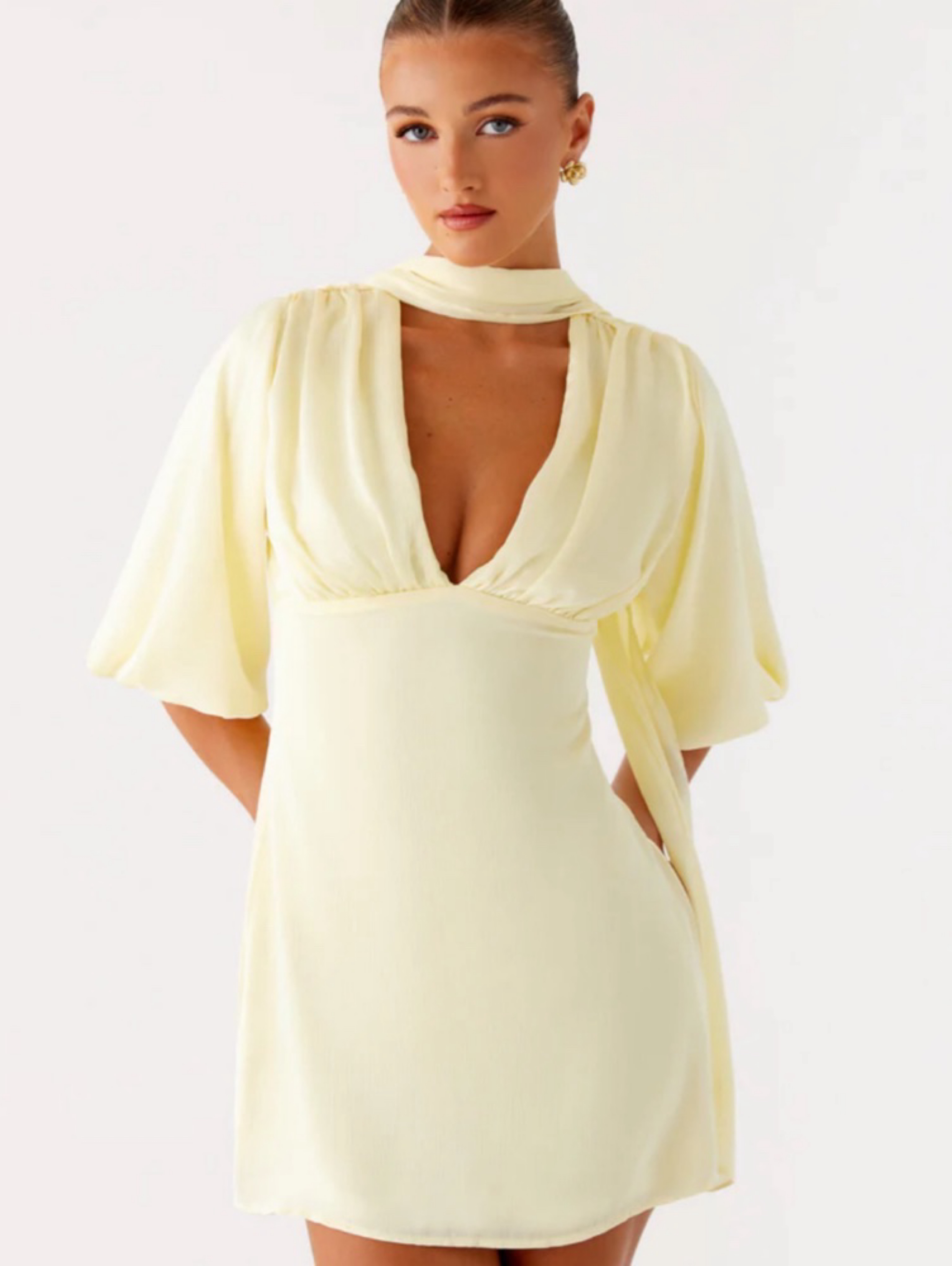 mesh ruffle dress Ruffled V-Neck Sleeveless Strawberry / XS MATERIAL POLYESTER Maxi Dress And Heel Vendor_FurDecoration Color:Agave Green