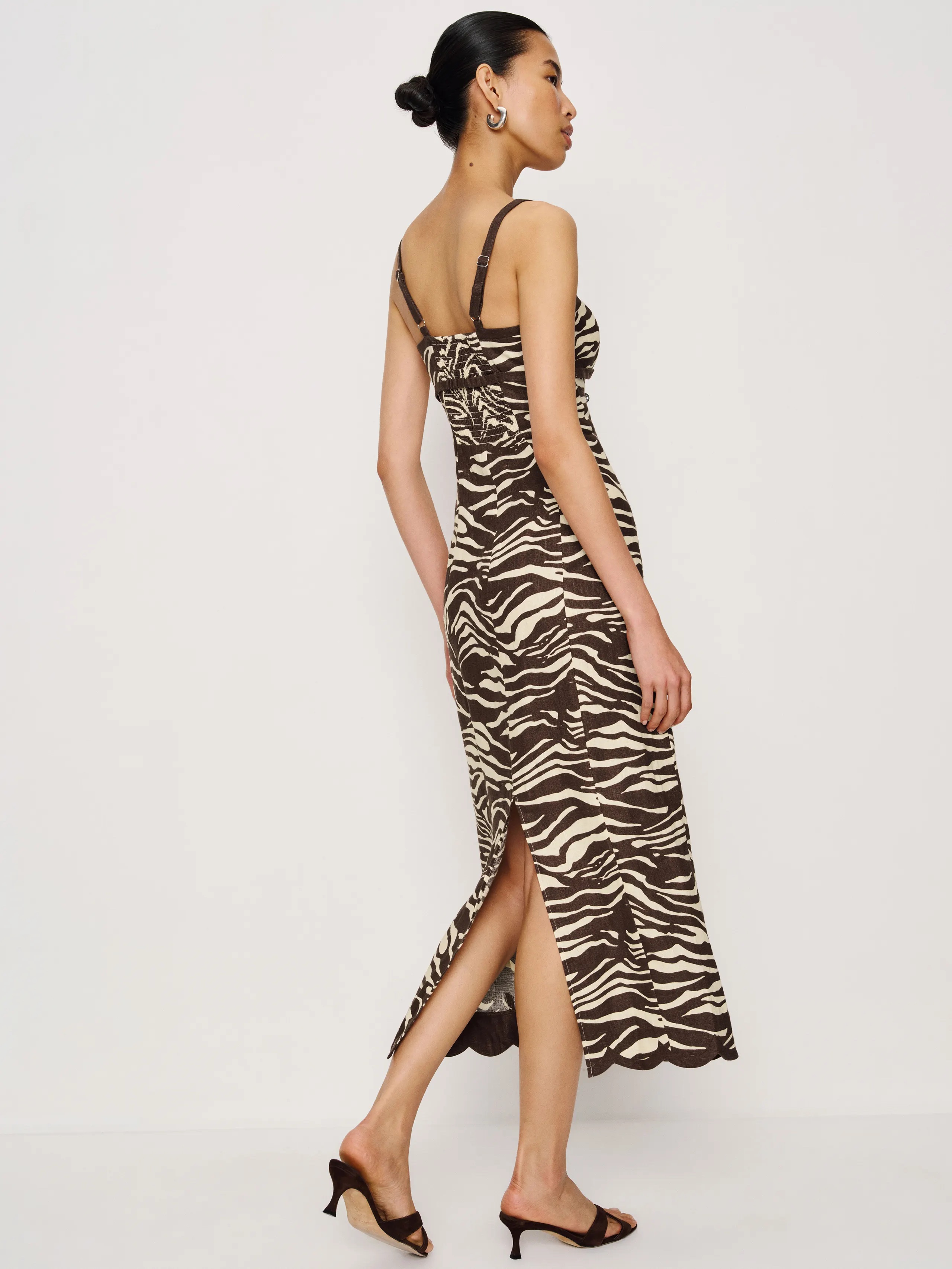 sara linen dress The Reformation x StyledSara Collaboration Dreams Up A Perfect Summer Dress