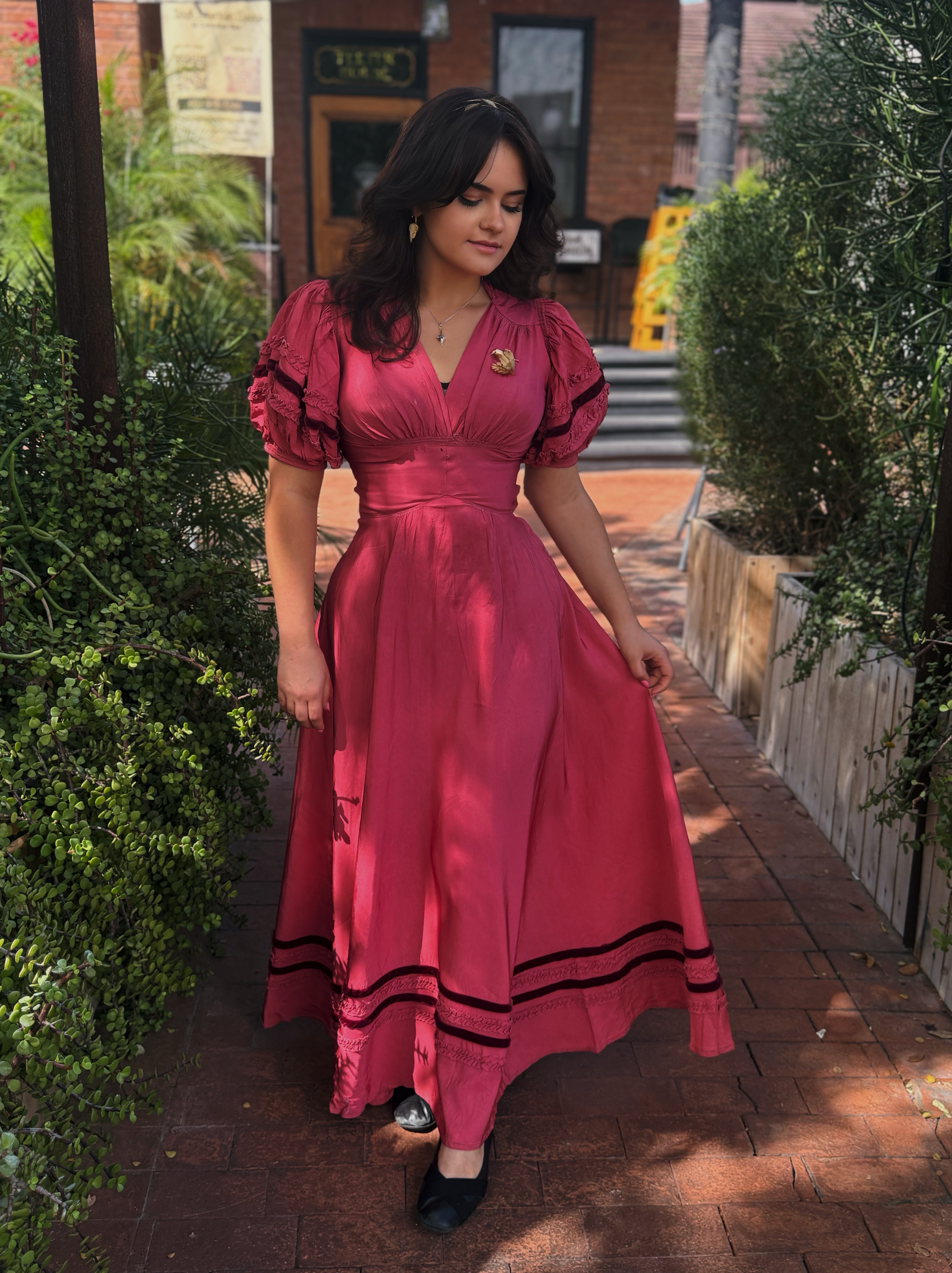 1930s silk taffeta full length dress