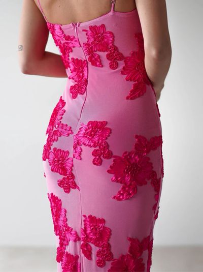 pink bandeau embroidered lace bodycon dress Midi M especially with the Lulus Be Mine Forever Light Pink Floral Lace Ruched Bodycon Dress Peplum Floral Embroidered Lace Bodycon