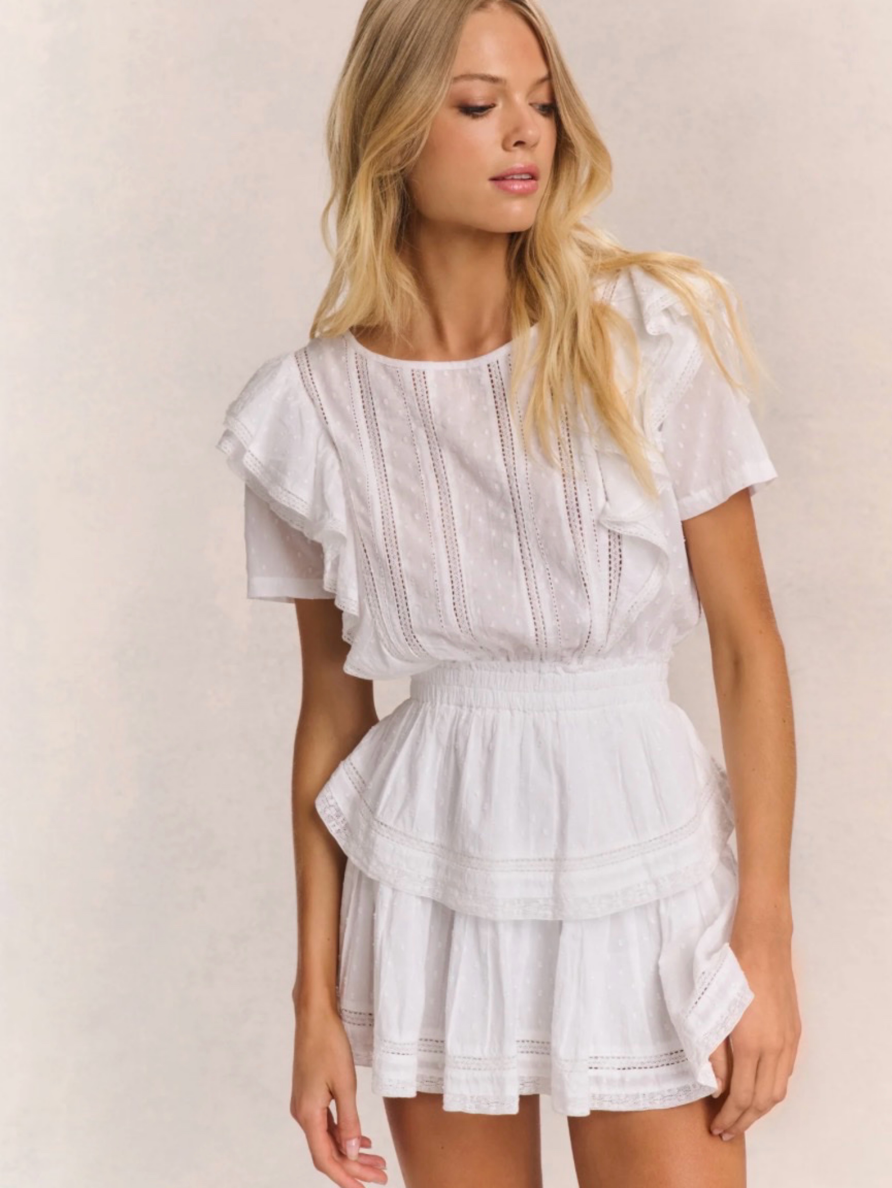 cream flared dress Open Knit Scoop Back Flare Sleeve Mini THE-XMAS-EDIT Violet Dress | White Kleur:Dusty-Sage sweeping skirt that brings