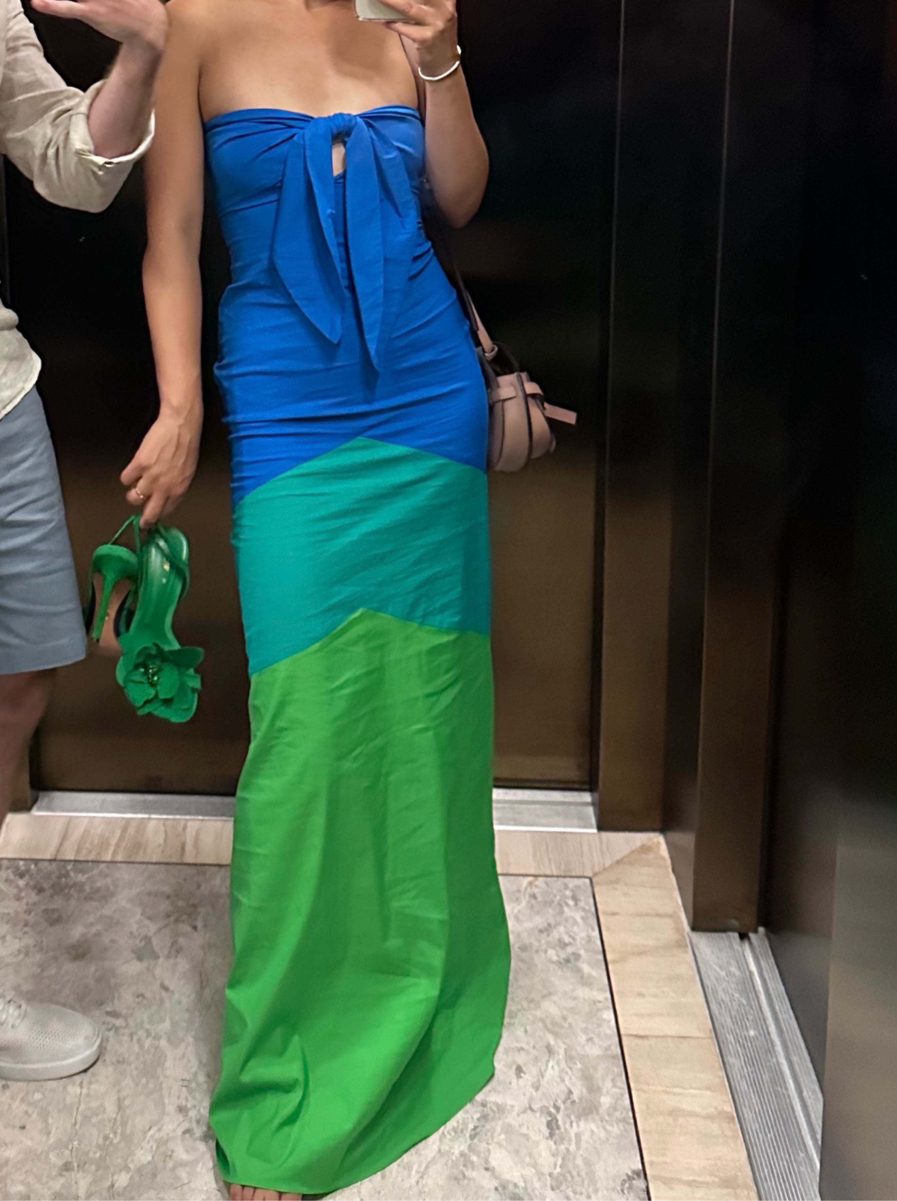 blue and green colorblock dress Command The Room Green Colorblock Midi Dress, Medium - The Mint Julep Boutique