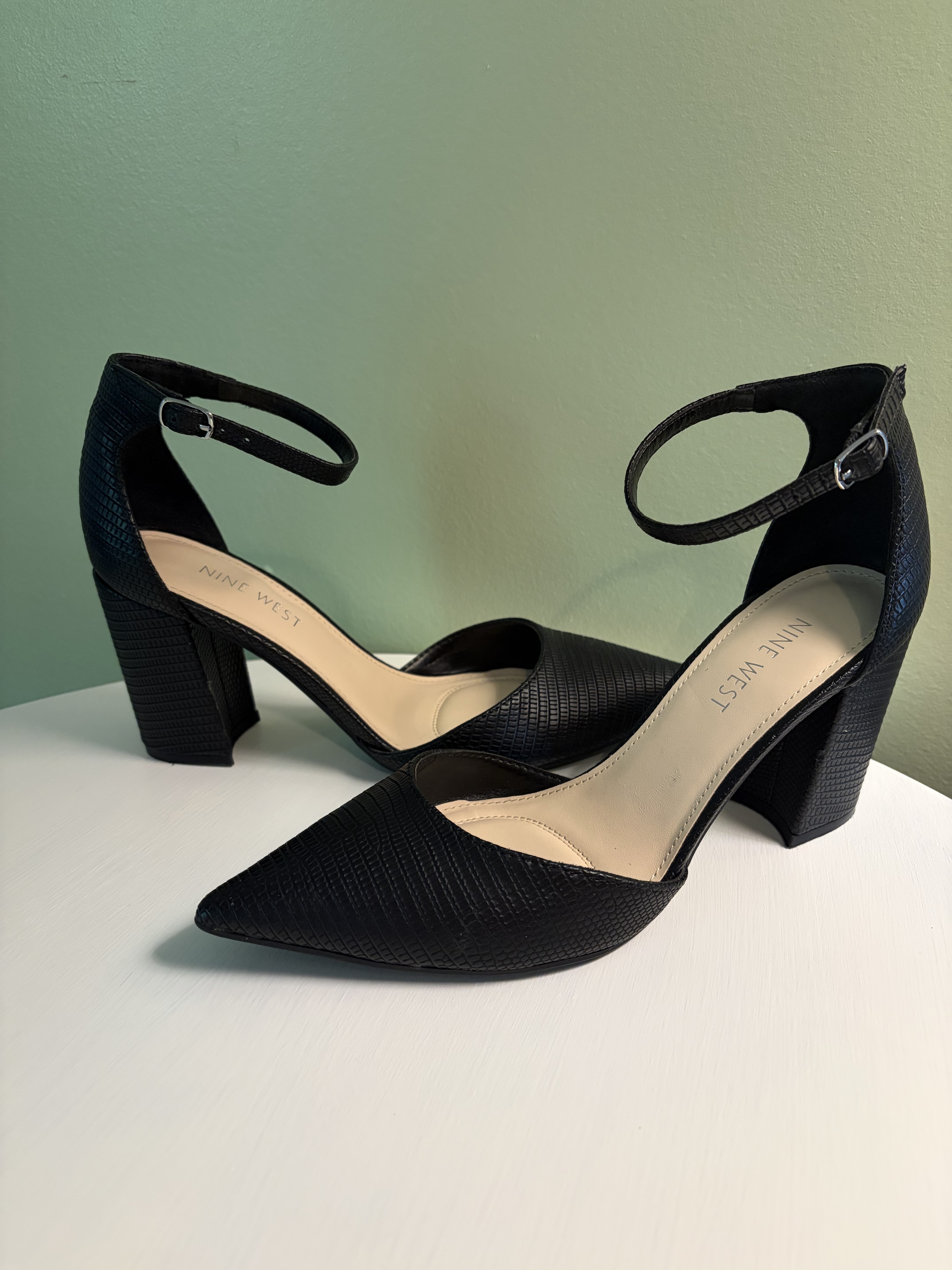 Nine West black pointed toe block heels size 6.5