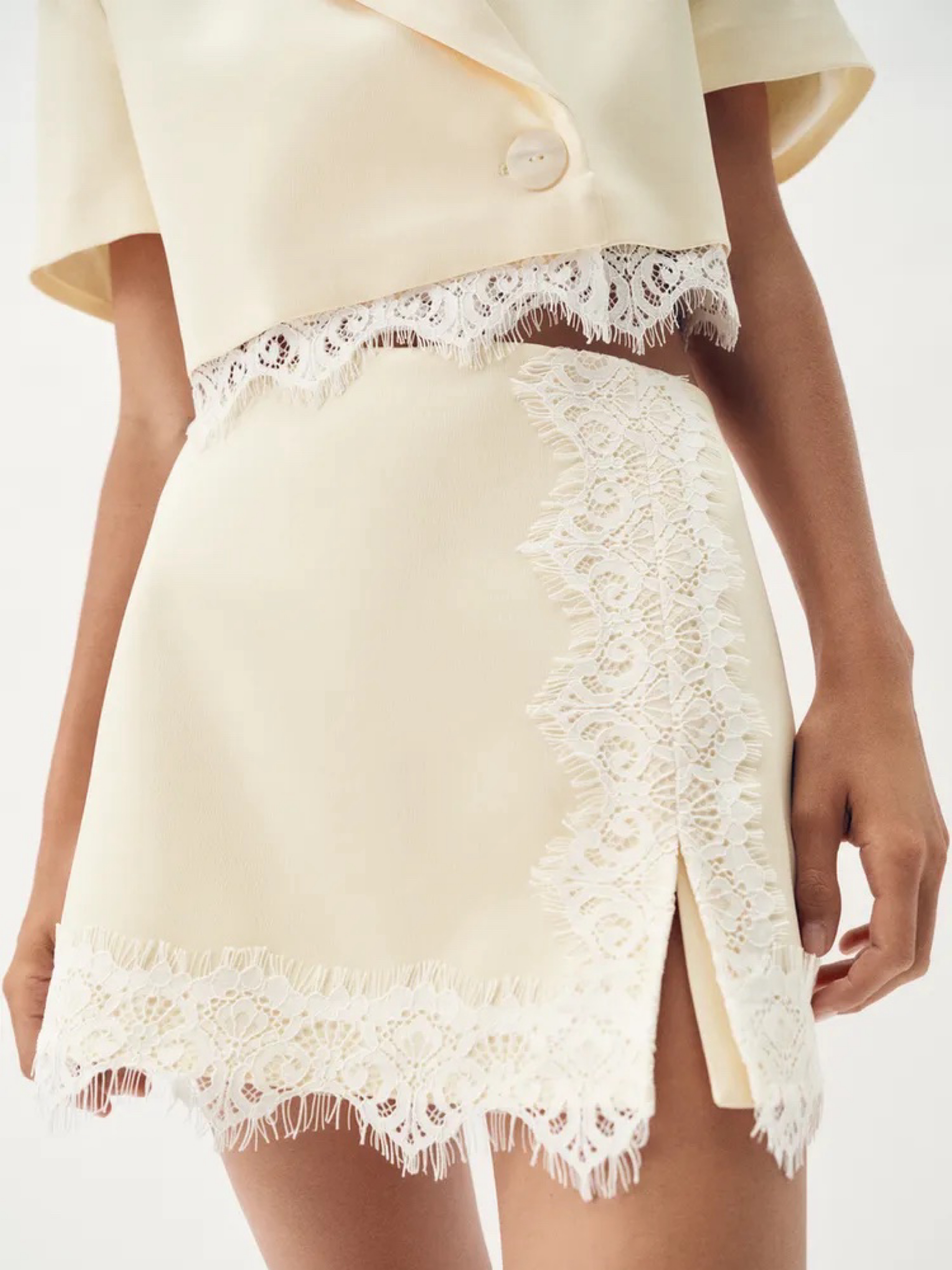 SOLD OUT SET - BUTTER YELLOW LACE SATIN CROPPED BLAZER & SKORT