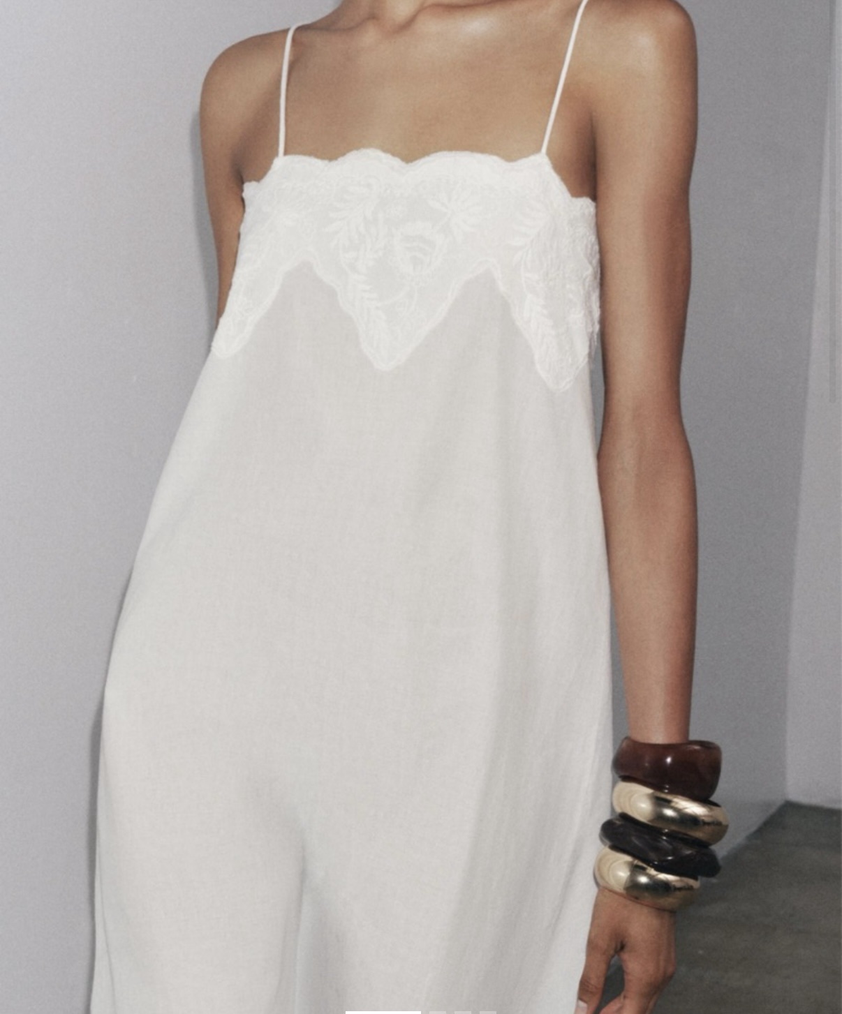 Embroidered midi dress by Zara - Pickle Embroidered midi dress by Zara - Pickle