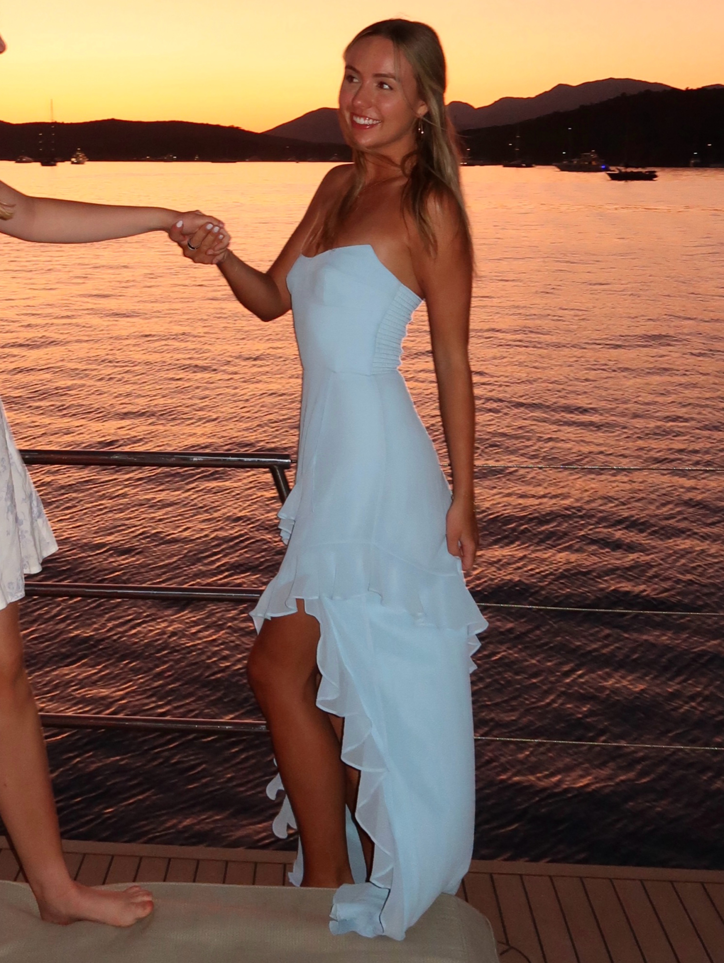 short sleeve mother of the bride dresses long Sheath/Column Sweetheart Sleeves Floor-Length with Appliques Lace & Sequins Navy Blue Side Elastic Color:Lemon Yellow ajejunedrop126 Ladies' Long Black Short-sleeved