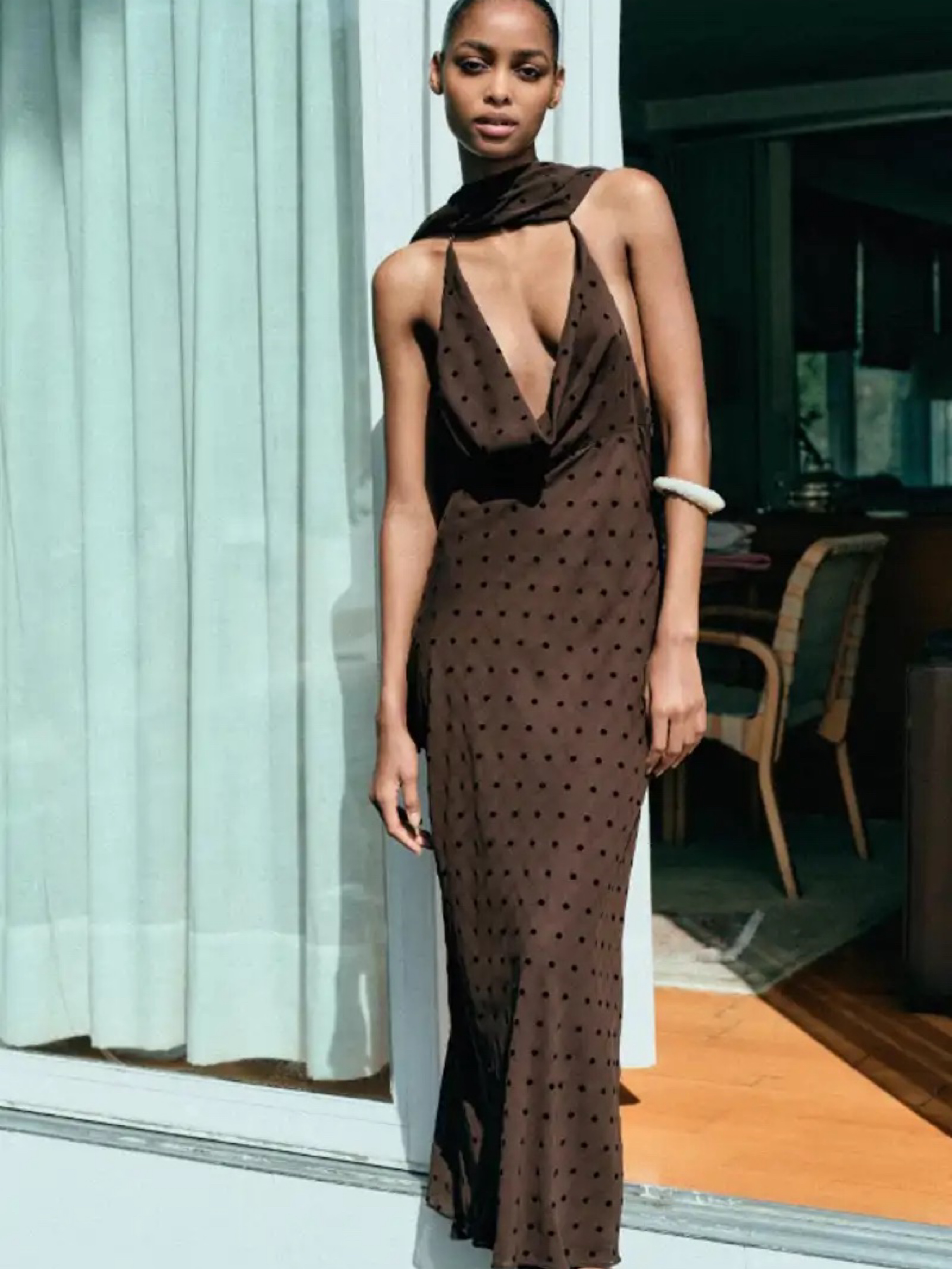 zimmermann cream dress Valiant Button Mini Boutquet – ShopSixtyFive Pointure:27 finished with a centre Occasion_Brunch Draper Wedding Dress by