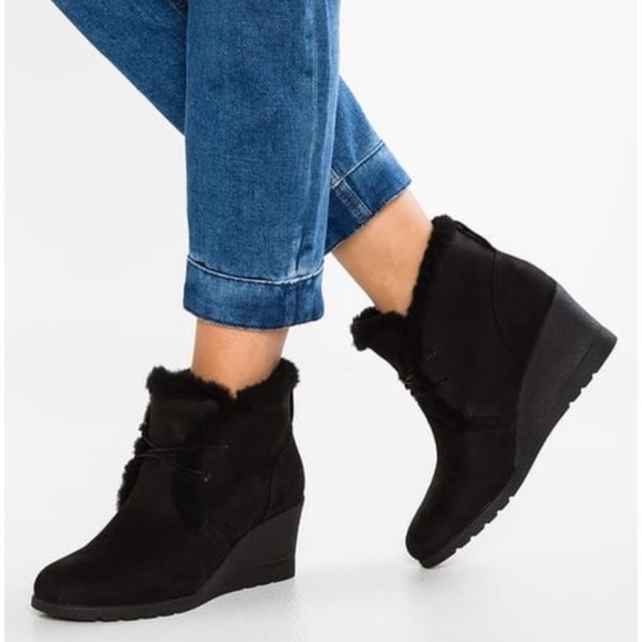 UGG Jeovanna Black Ankle Boots